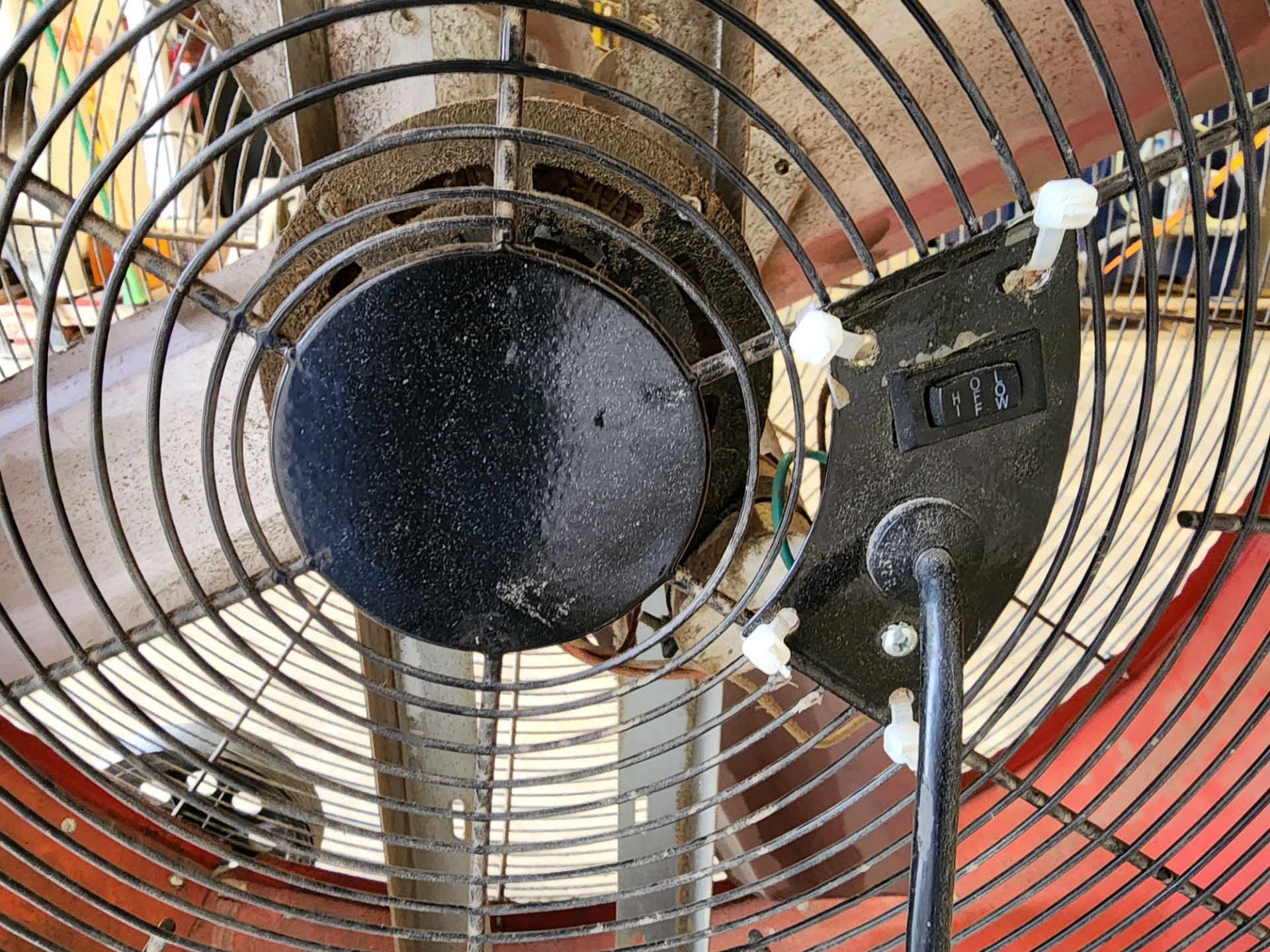 Maxx Air Model BF36DD 36" 2-Speed Industrial Floor Fan - Image 3 of 5