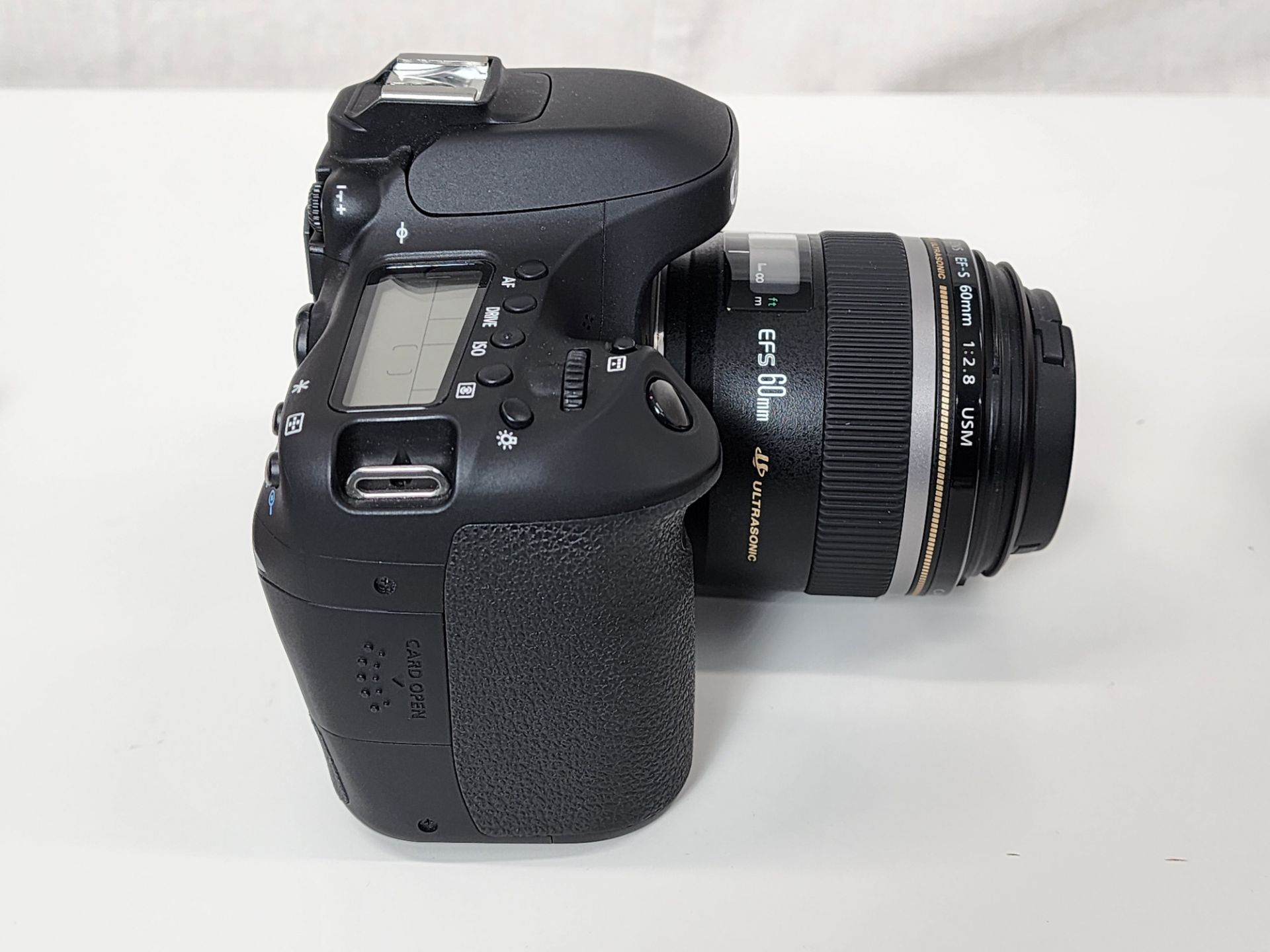 Canon Model EOS 80D (W) DSLR Camera Body, 24.2 Mega Pixel, Dual Pixel CMOS AF, Cross-Type Zmac 45- - Image 6 of 14