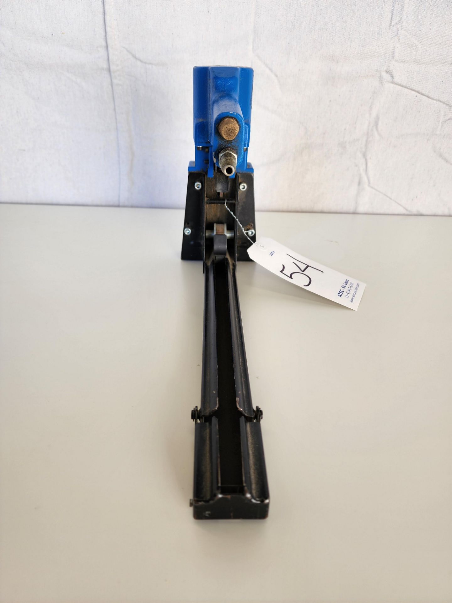 Josef Kihlberg Model 561-15PN Pneumatic Top Stapler w/User Manual - Image 3 of 5