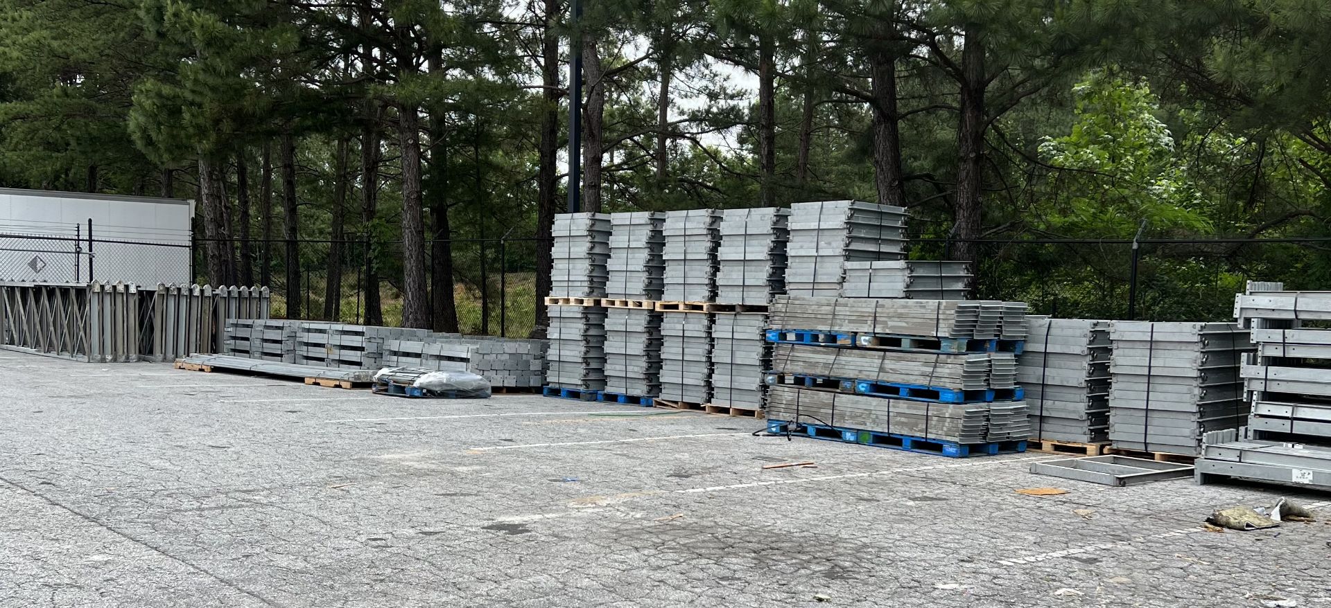 LOT OF GALVANIZED PUSH BACK RACK 432 PALLET POSITIONS - Image 5 of 5