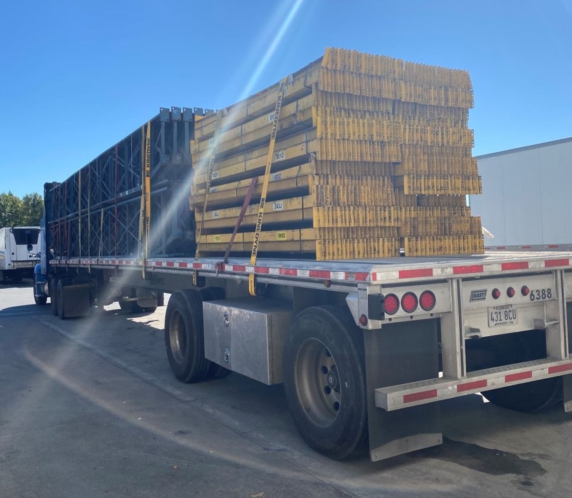 LOT OF TRUCK LOAD OF STRUCTURAL PALLET RACKS 30'H X 36"D X 112"L - Image 2 of 7