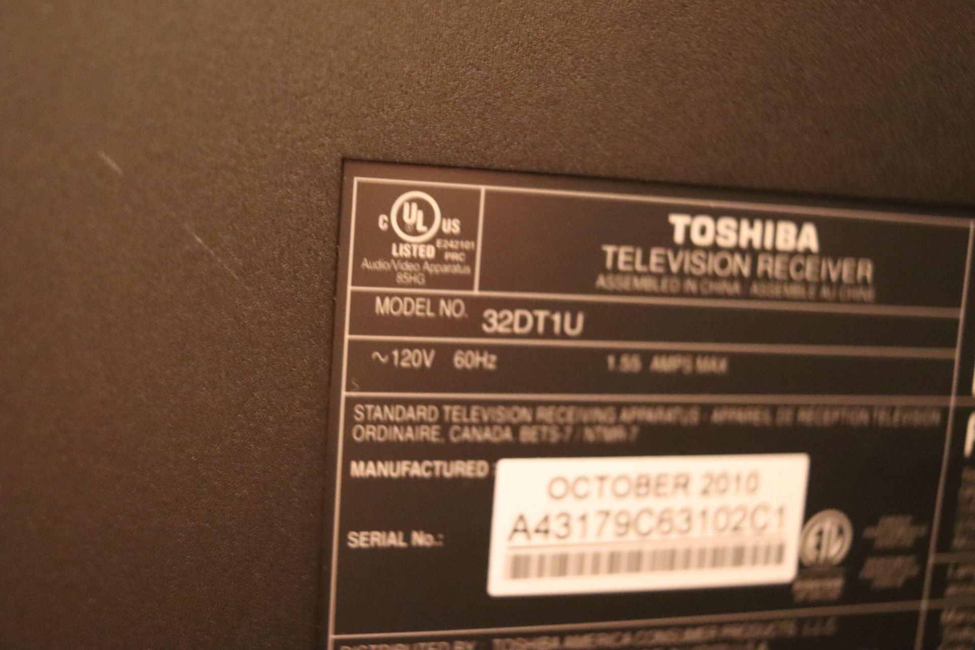 Toshiba Television Model 32DT1U - Image 2 of 2