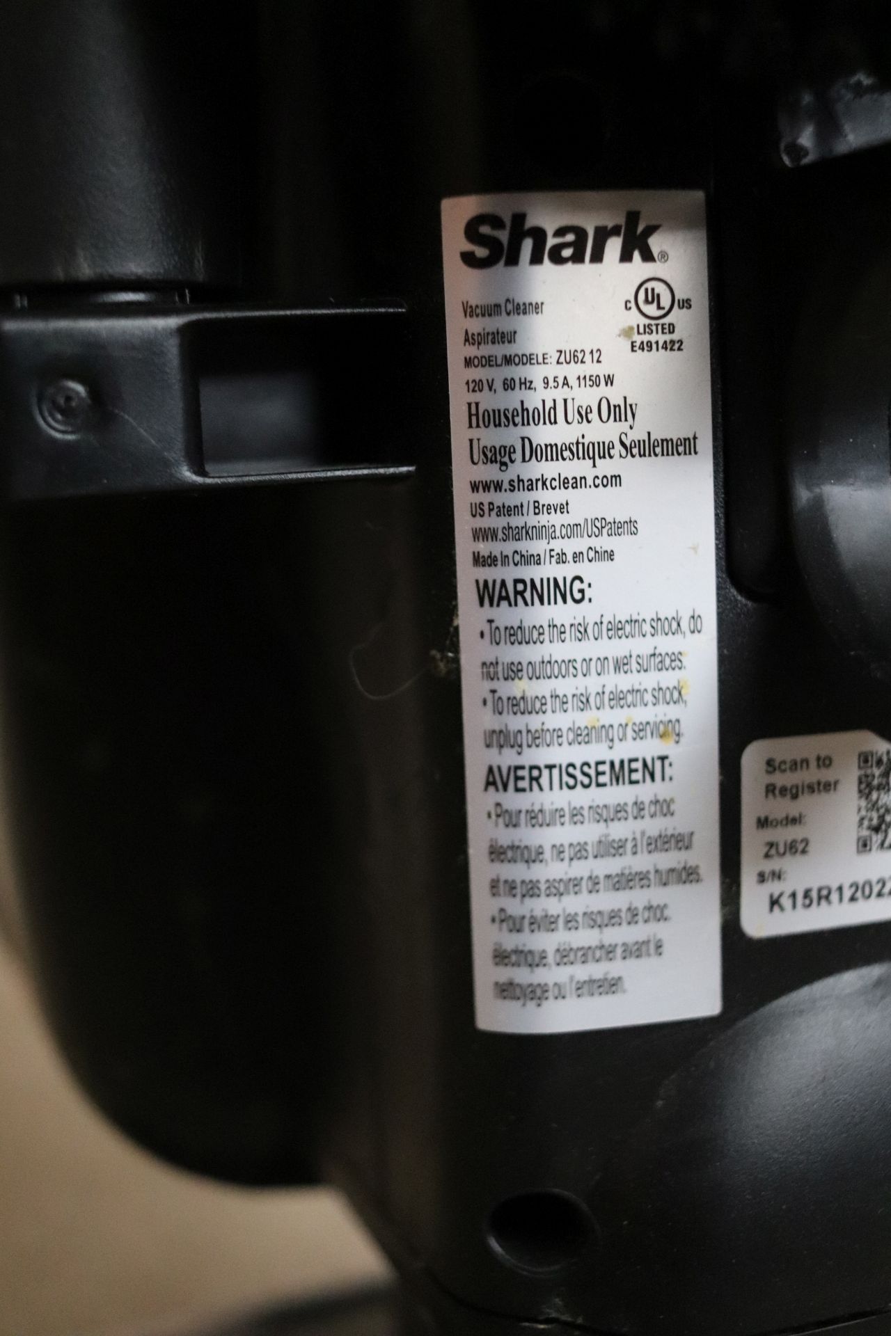 Shark Navigator vacuum - Image 2 of 2