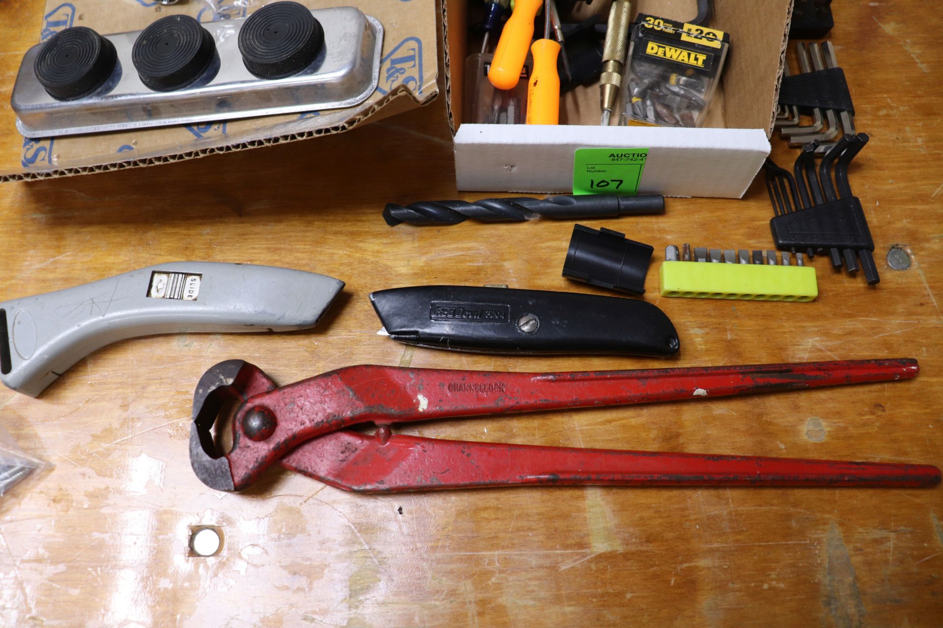 Miscellaneous hand tools and driver bits - Image 3 of 6