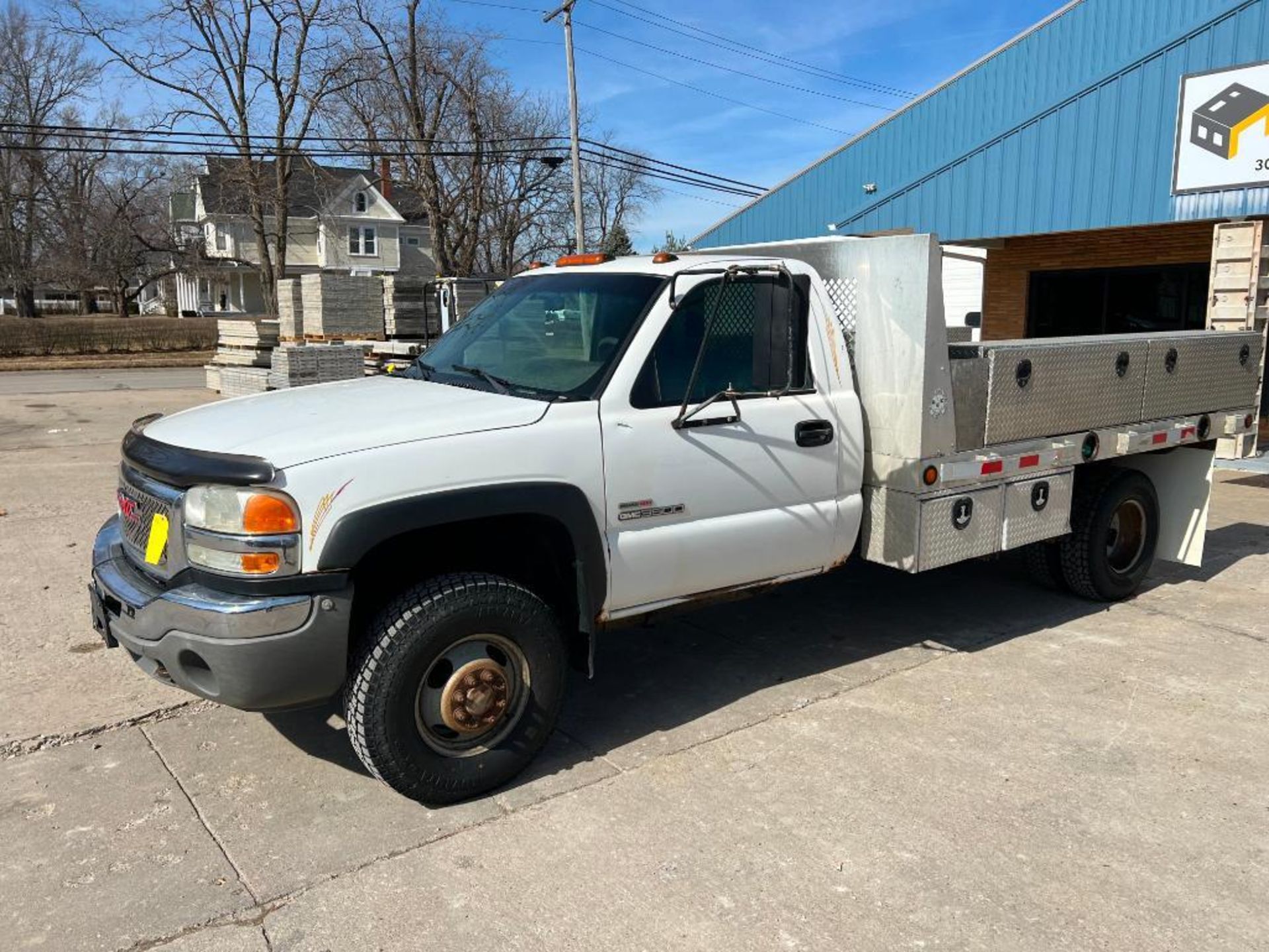 2003 GMC 3500 4 x 4 Dually Work Truck, VIN #1GDJK34133E236938, Miles 203,630, Rebuilt Automatic Tran