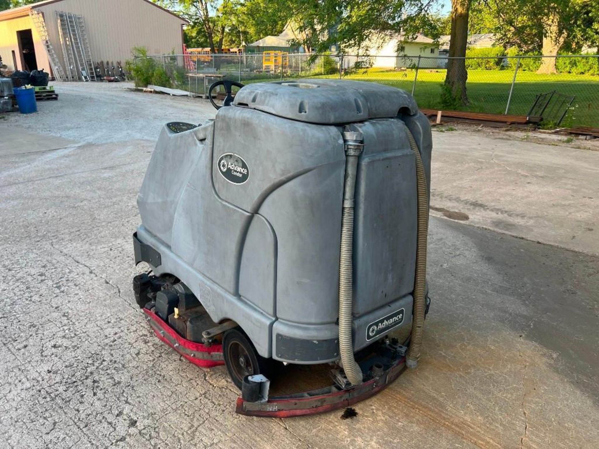 Advance Condor 4530C Floor Scrubber, Serial # 1909275. Located in Mt. Pleasant, IA. - Image 3 of 10