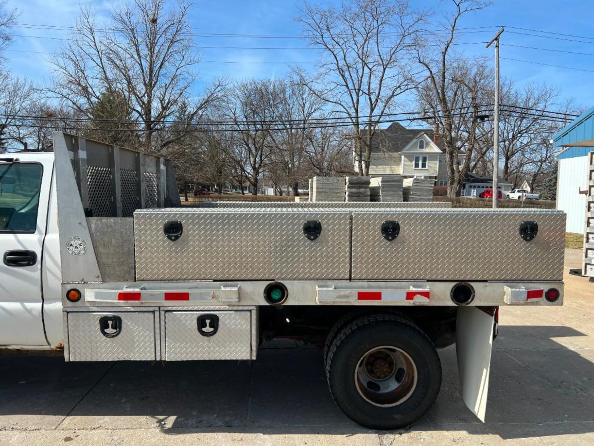 2003 GMC 3500 4 x 4 Dually Work Truck, VIN #1GDJK34133E236938, Miles 203,630, Rebuilt Automatic Tran - Image 21 of 22