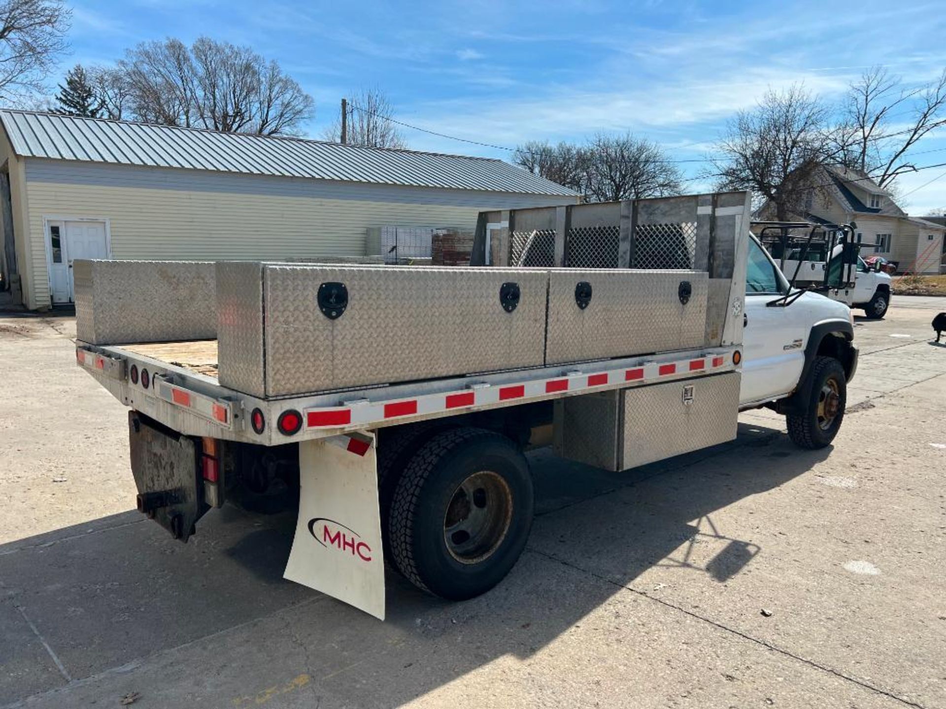 2003 GMC 3500 4 x 4 Dually Work Truck, VIN #1GDJK34133E236938, Miles 203,630, Rebuilt Automatic Tran - Image 3 of 22