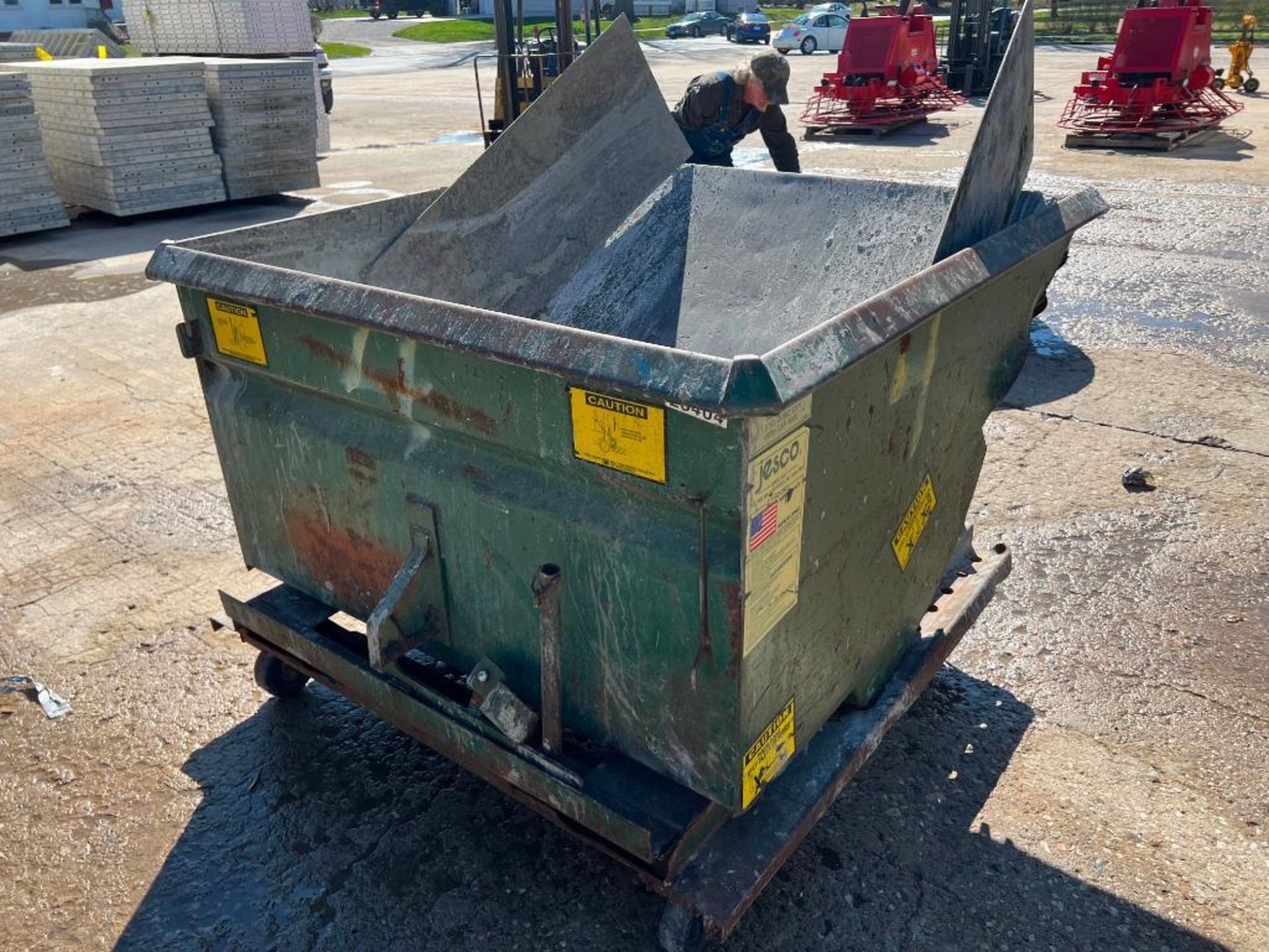 Jesco Self Dumping Trash Hopper, Model 211541, 1.5 Yd Cubic Cap, 4000# Cap Max,. Located in Mt. Plea - Image 4 of 5