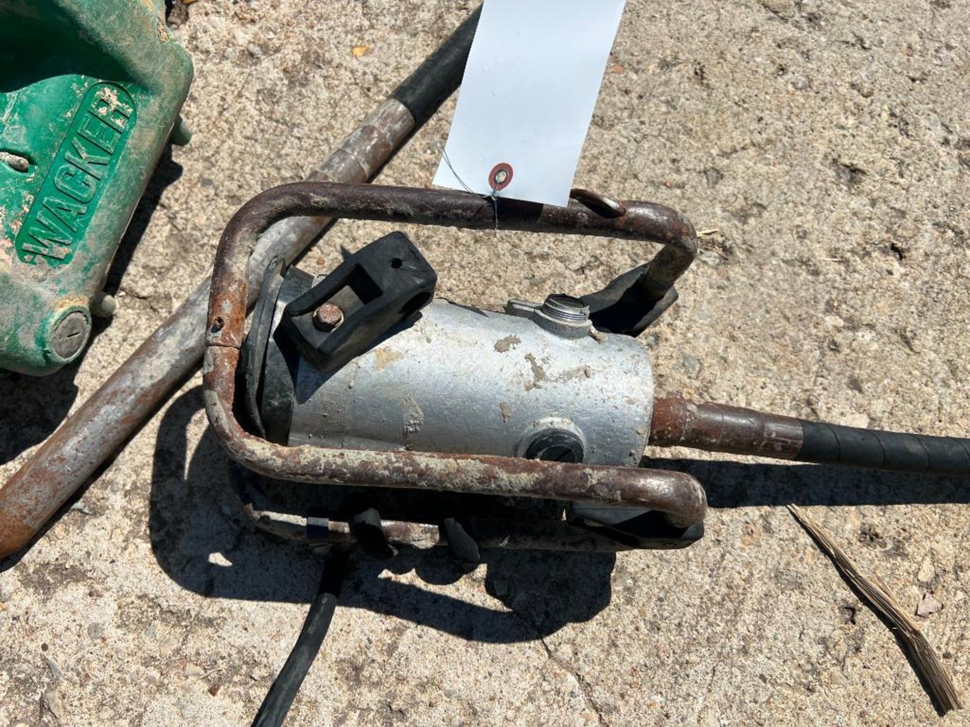 Concrete Vibrator with 15' Whip Hose. Located in Mt. Pleasant, IA - Image 2 of 2