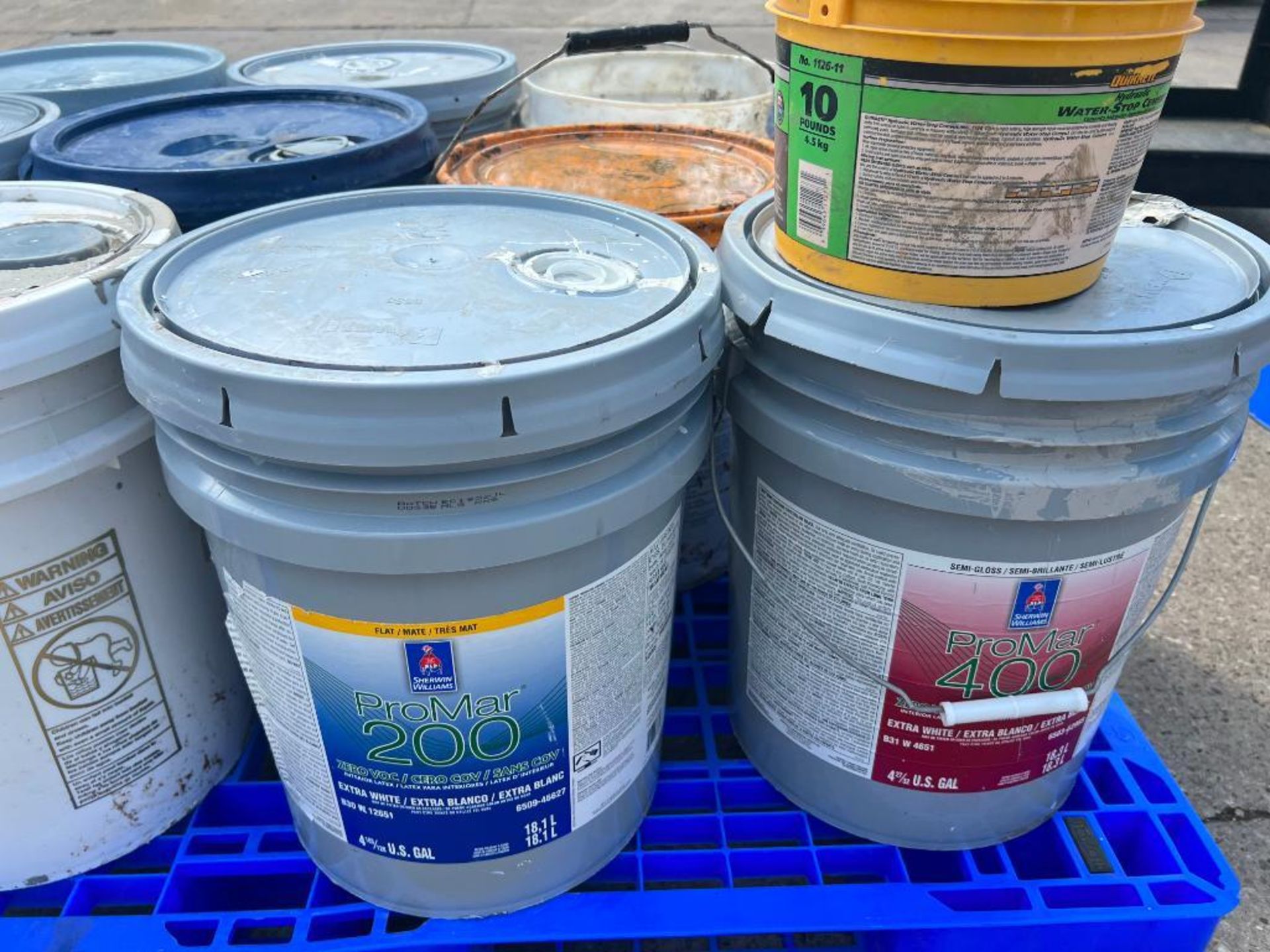Pallet of Miscellaneous Buckets ProMar 200, ProMar 400 Semi Gloss Extra White Paint, SpecCity White - Image 3 of 4