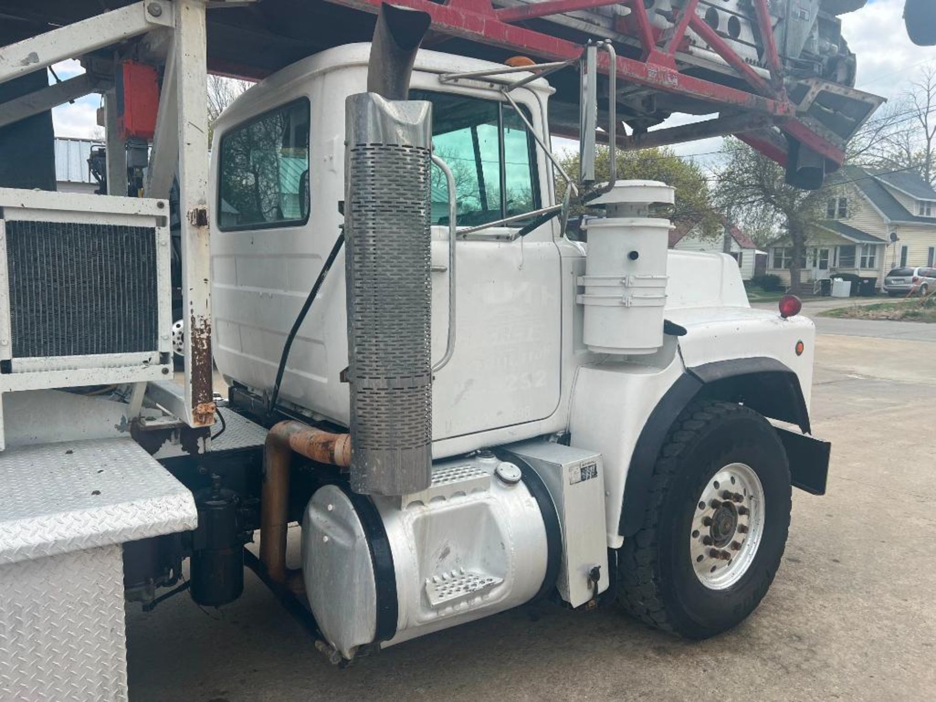 2005 Mack RB688S Truck, VIN #1M2AM08C05M006559, Mileage 125,836, Engine Hours 13,500, Mack 309LR 9 S - Image 25 of 54