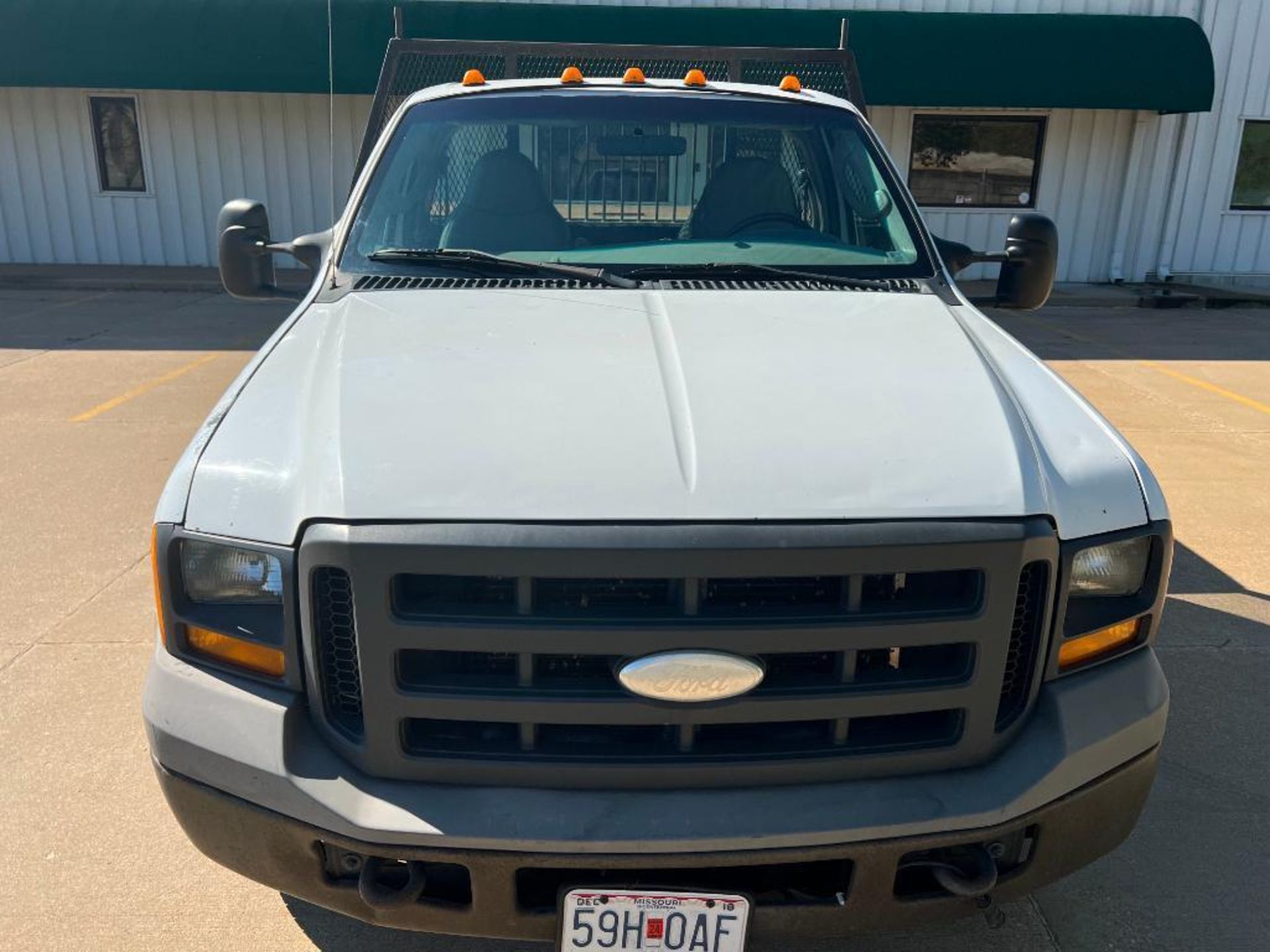 2005 Ford F-350 XL Super Duty Flat Bed Dually Pick up Truck, VIN #1FDWF36P55EA47254, Miles 377,413, - Image 7 of 23