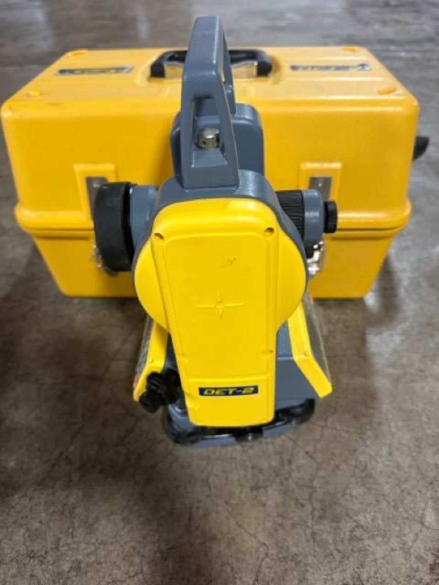 Spectra Precision DET-2 digital electric theodolite with case, LIKE NEW - Image 3 of 6