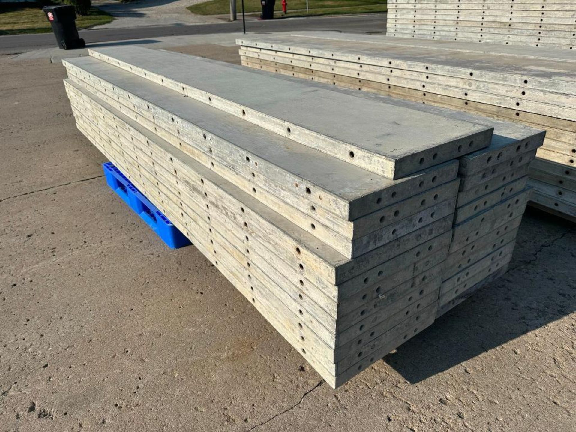 (15) 18" x 12', (8) 16" x 12' Wall-Ties aluminum concrete forms, smooth, 6-12 hole pattern,