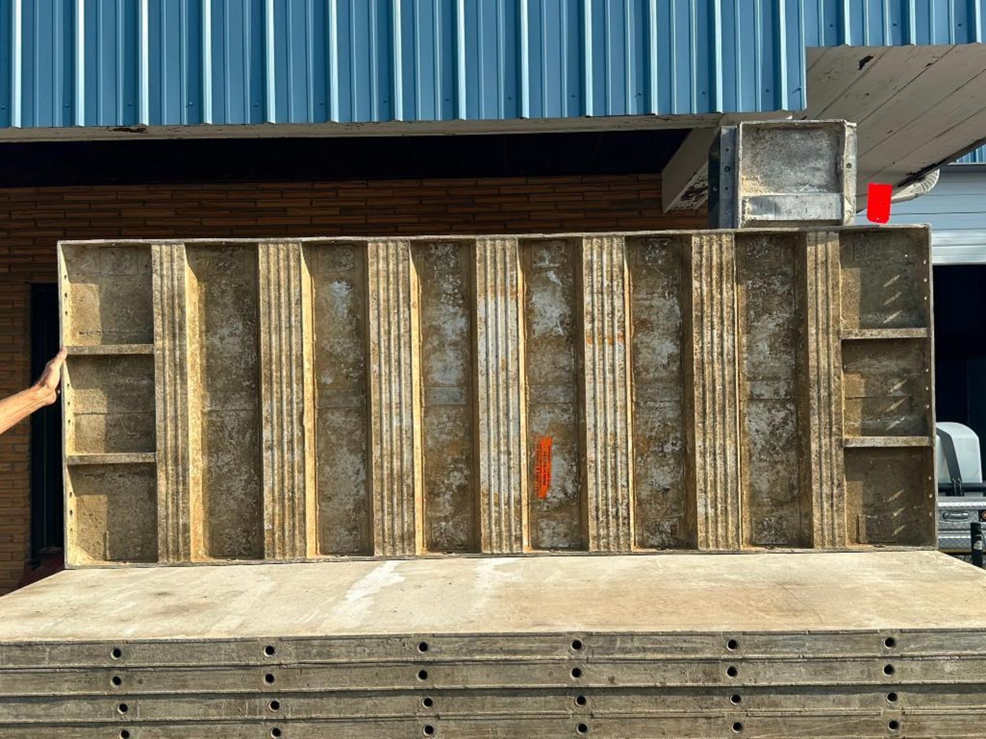 (20) 3' x 8' Wall-Ties aluminum concrete forms, smooth, 6-12 hole pattern, located in Mt. - Image 6 of 6