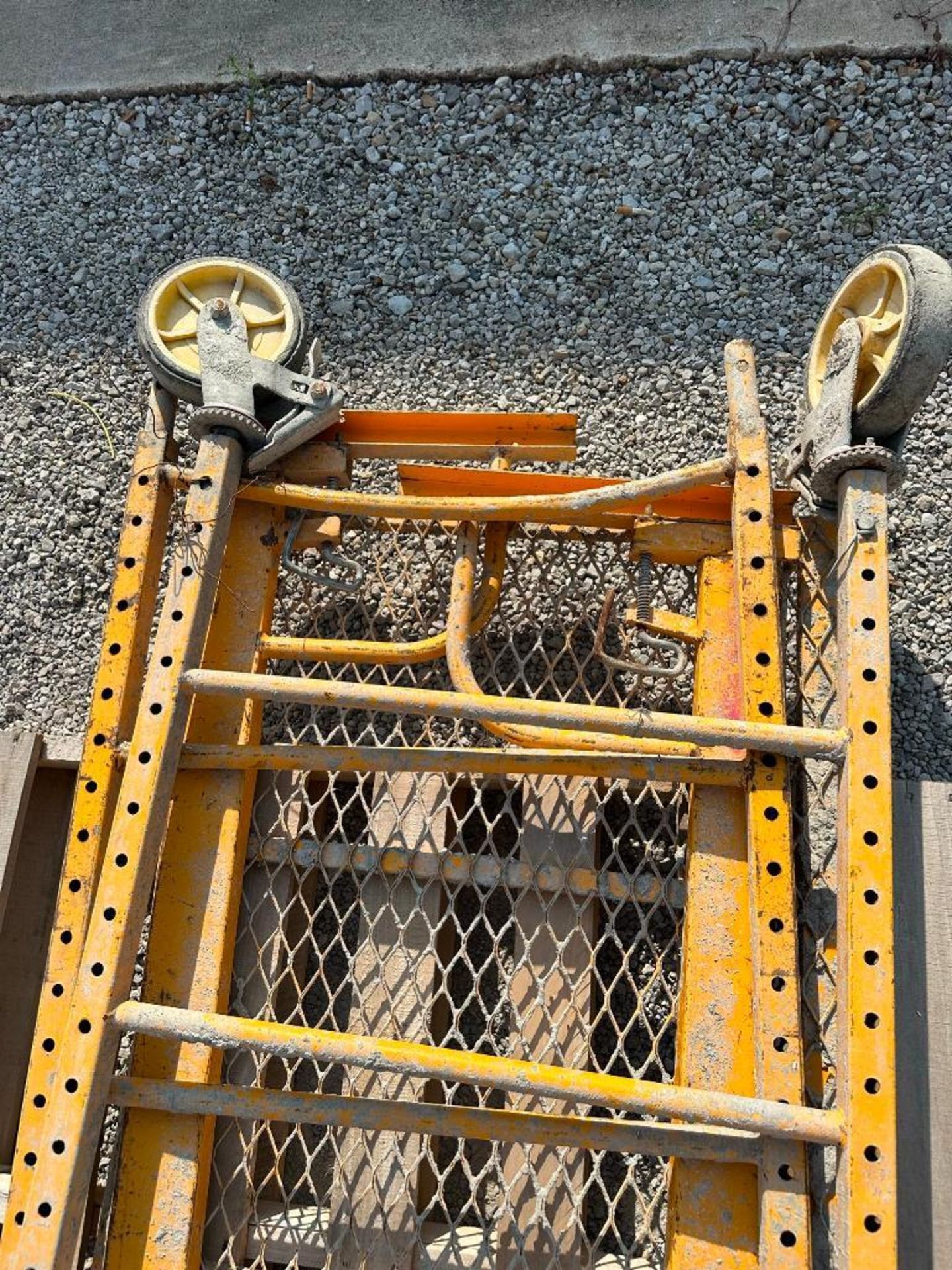Bil-Jax 6' steel rolling scaffolding, located in Mt. Pleasant, IA. - Image 3 of 4