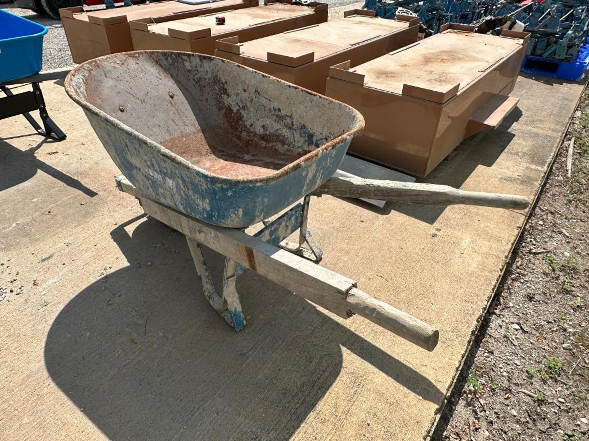 Jackson 6 cubic ft steel wheelbarrow with wood handle, located in Mt. Pleasant, IA. - Image 2 of 3