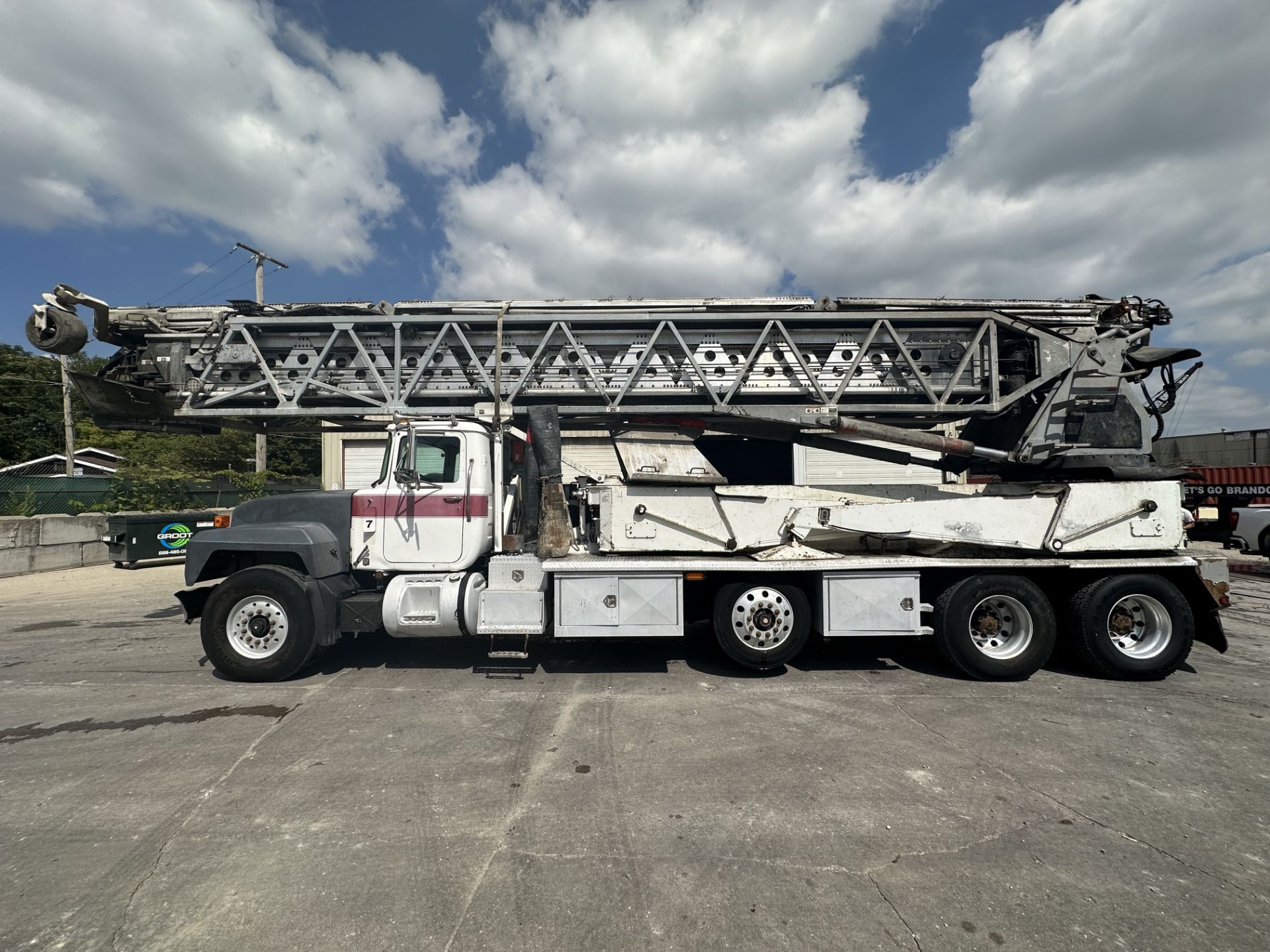 2001 Putzmeister telebelt TB105 on 2000 Mack RD600 8x4 concrete conveyor truck, diesel engine, 12, - Image 2 of 64