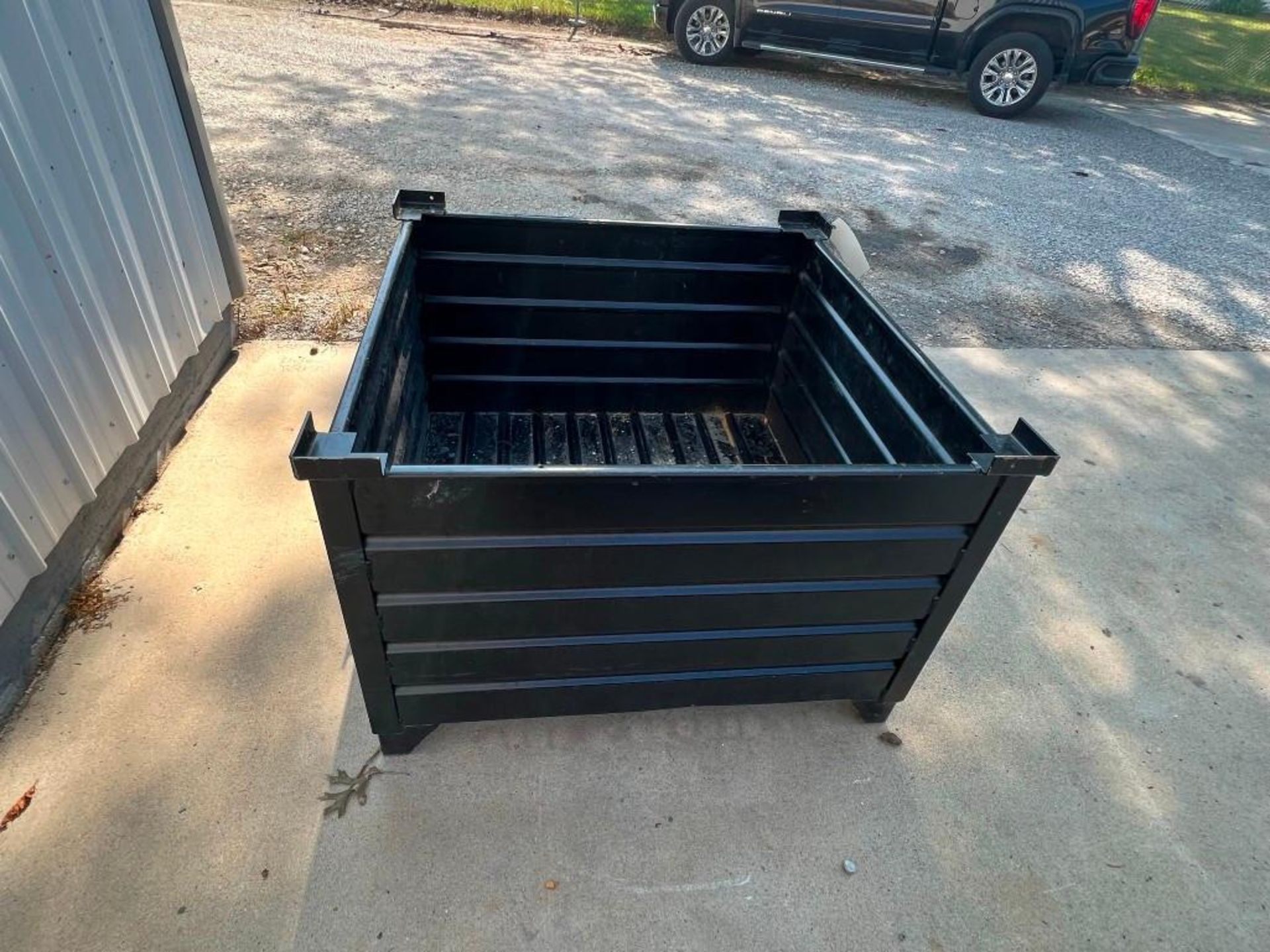 Metal box crate, located in Mt Pleasant, IA. - Bild 3 aus 5