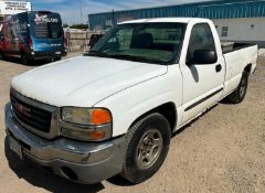 2004 GMC Sierra 1500 pickup truck, regular cab, miles: 309,833, VIN:1GTEC14T64Z255227, runs and