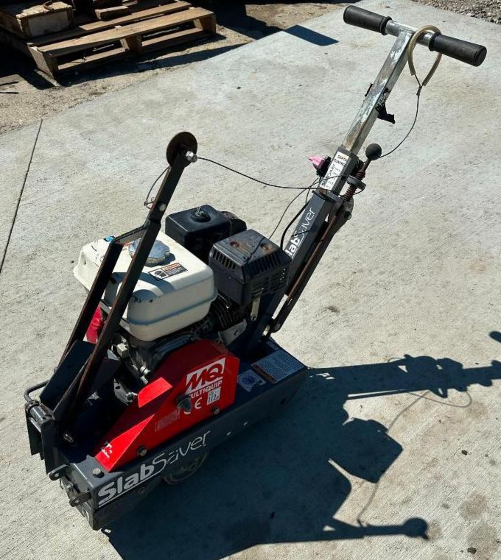 Multiquip Slab Saver green cut concrete saw, 6.5HP Honda engine, 8" blade, runs and operates - Image 4 of 6