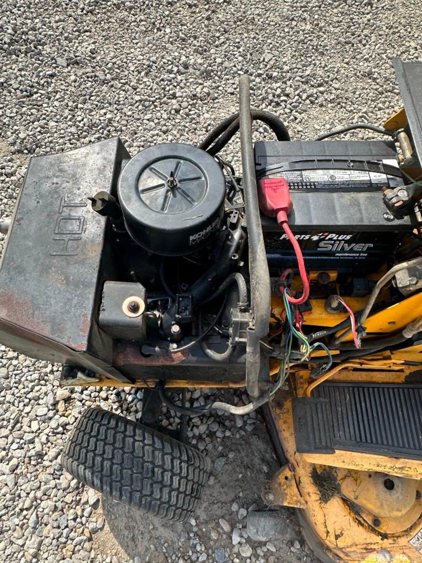 Cub Cadet lawn mower with 46" deck, runs and operates - Image 4 of 6