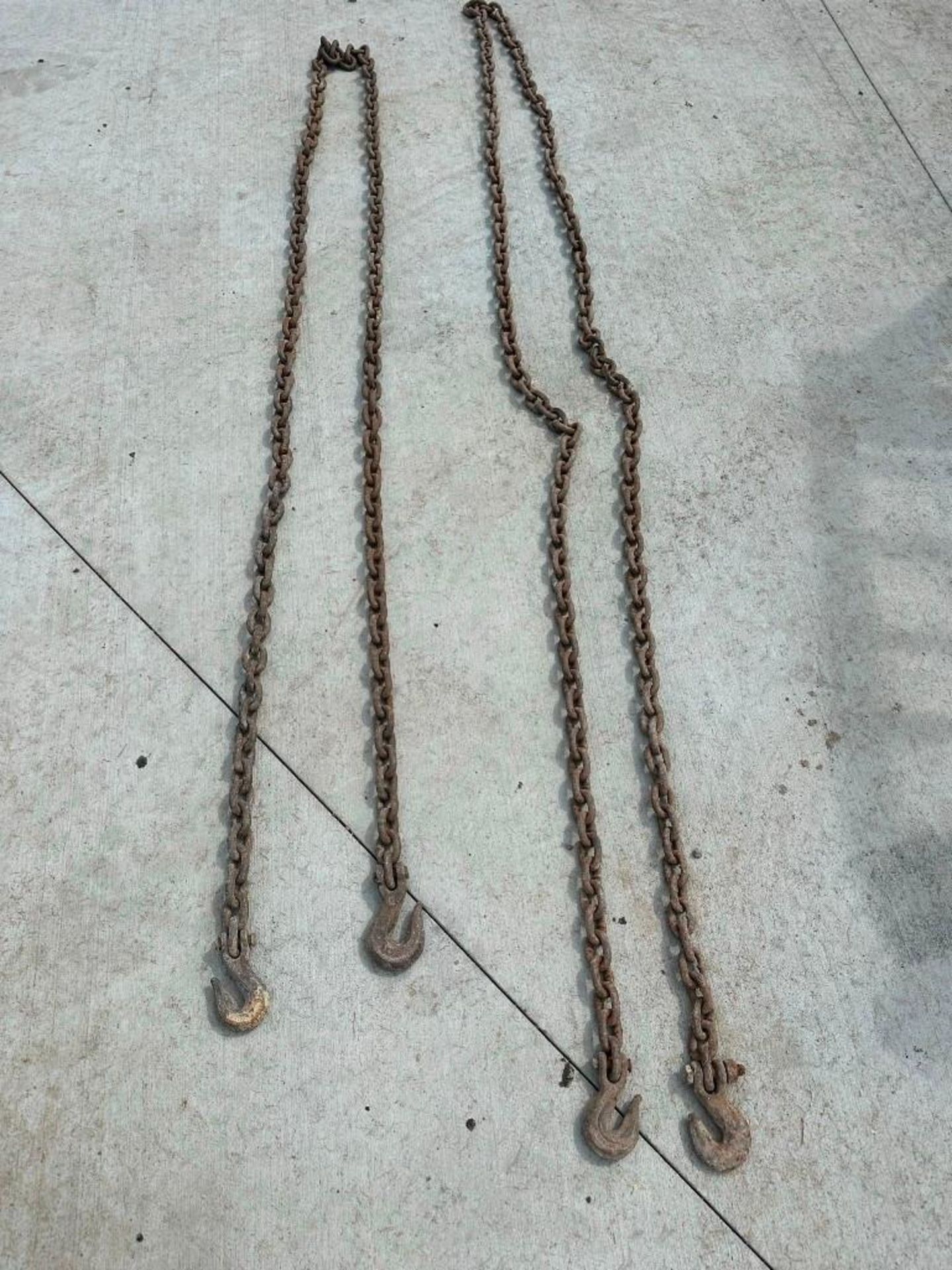 (2) chain with hook