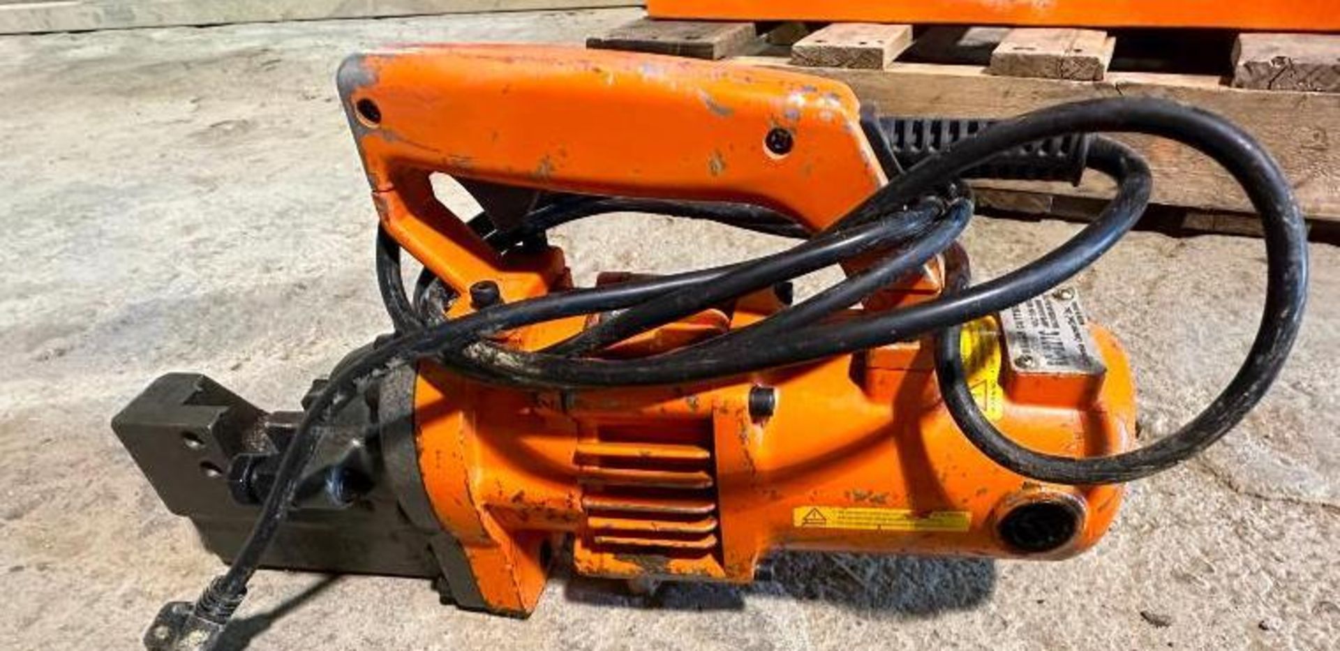 electric hydraulic rebar cutter RC-227C - Image 2 of 5