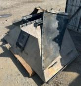 Telebelt concrete hopper for 105 telebelt