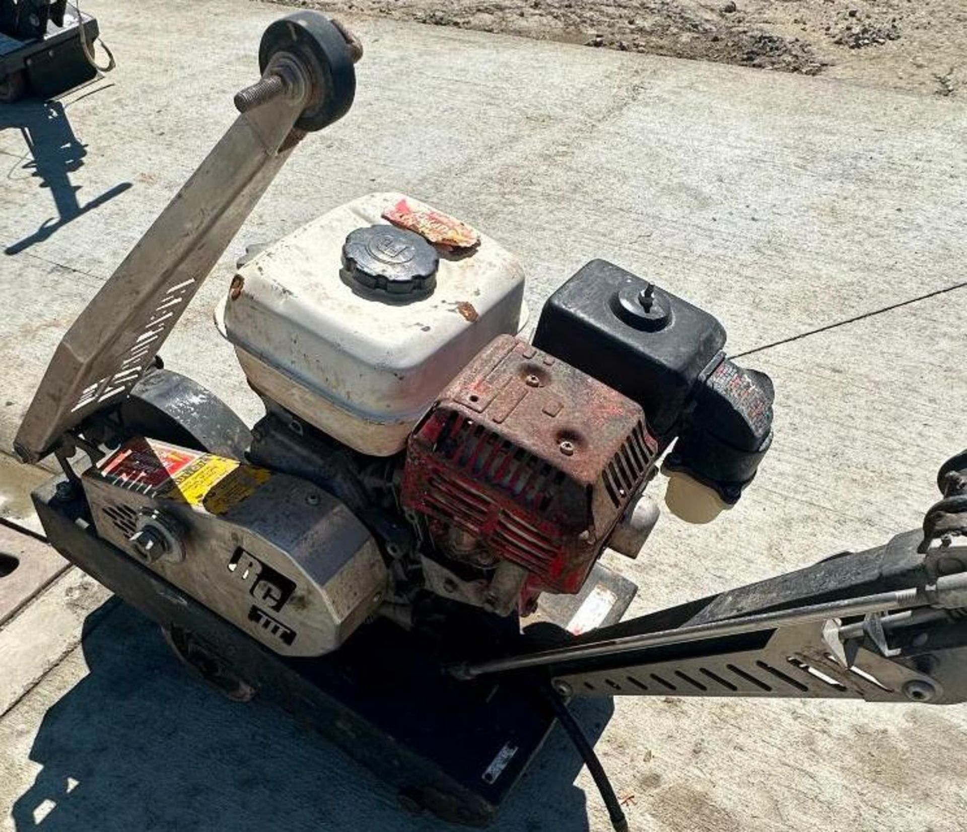 Rapid Cut 3 green cut concrete saw, 4HP Honda engine, runs and operates - Image 3 of 6