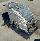Soff Cut G2000 10" early entry concrete saw, Subaru 9HP engine, 878 hours, runs and operates,