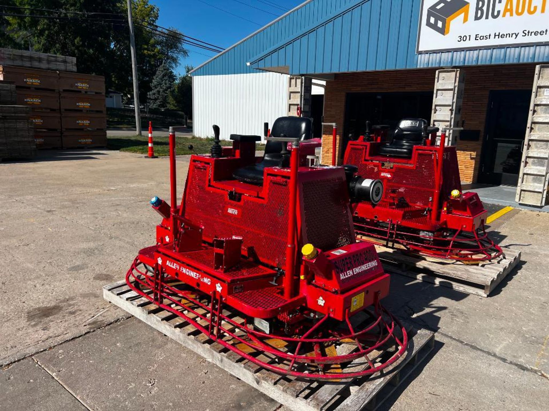 Allen Engineering Ride On Trowel, Super Pro 400C, Model 400C-SHD-PS, S/N: 40C0605002 Kubota V1505- - Image 2 of 19