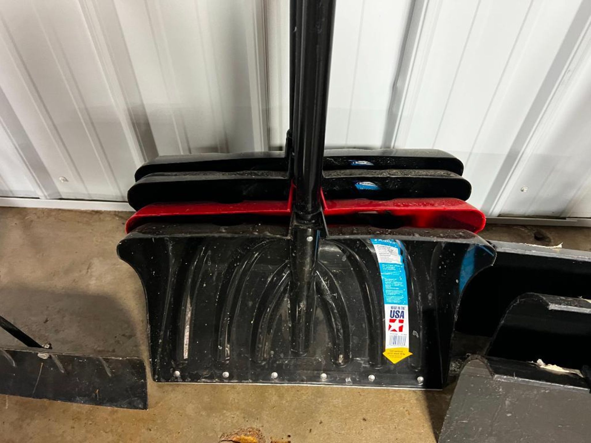 (8) NEW Snow Shovels. Located in Mt. Pleasant, IA - Image 3 of 3