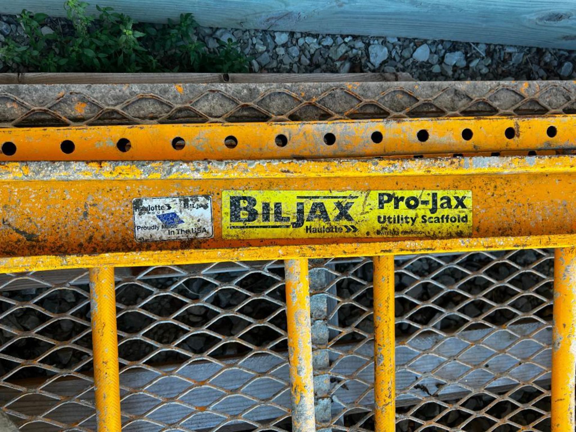 BilJax Pro-Jax Utility Scaffold with casters, located in Mt. Pleasant, IA. - Image 3 of 3