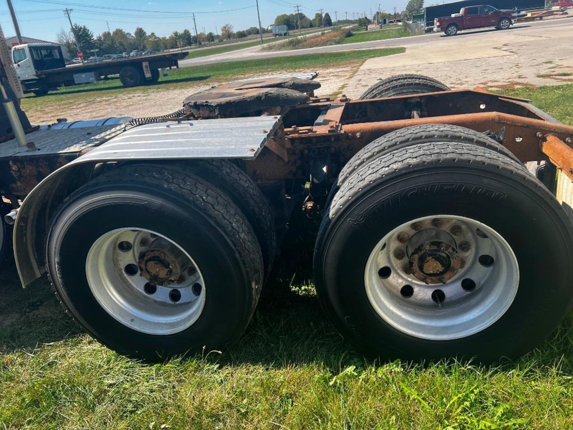 2009 Mack Pinnacle Tractor/Truck, miles showing 717k, Easton Fuller 10 Speed Transmission, Mack AC- - Image 15 of 30