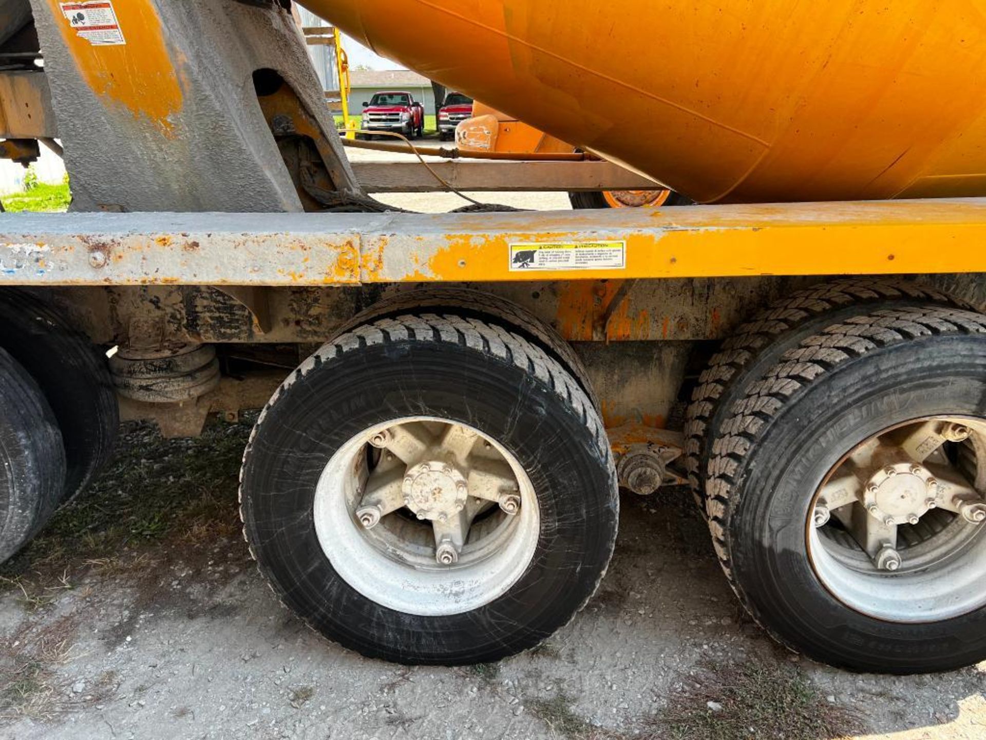 2000 Mack DM690S Concrete Mixer Truck, miles showing: 22,108, hours showing: 1,679, Maxitorque T2070 - Image 17 of 36