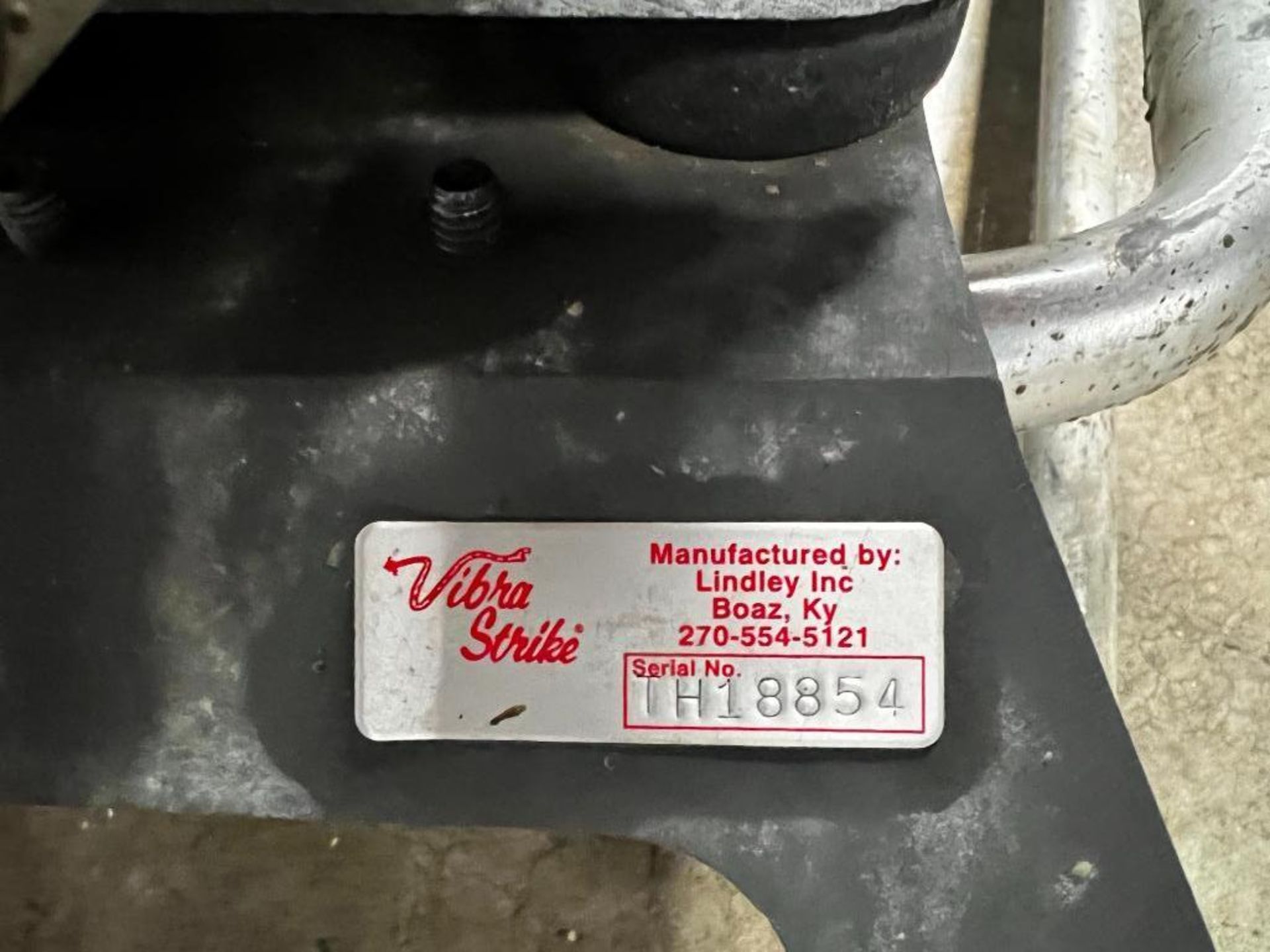 OHC Vibra Strike Power Screed, Serial # TH18854, Honda GX35, 4 stroke engine, Located in Mt. - Image 4 of 4