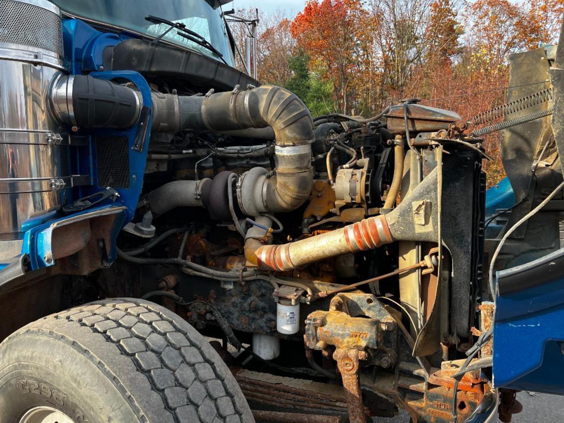 Hiab 210k-3 knuckle boom mounted on 1999 Kenworth T800 truck, VIN # 1NKDLB0X2XJ819936, 6x4, - Image 30 of 57