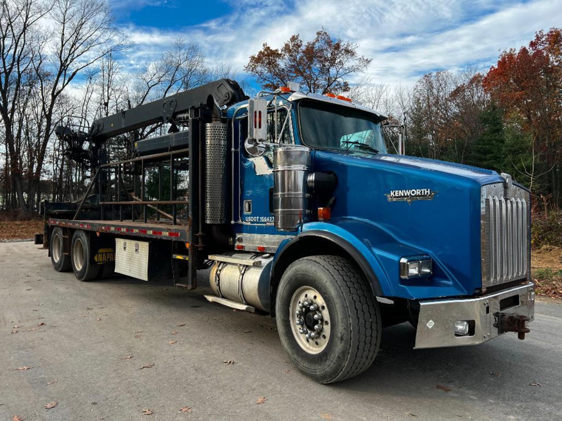 Hiab 210k-3 knuckle boom mounted on 1999 Kenworth T800 truck, VIN # 1NKDLB0X2XJ819936, 6x4, - Image 2 of 57