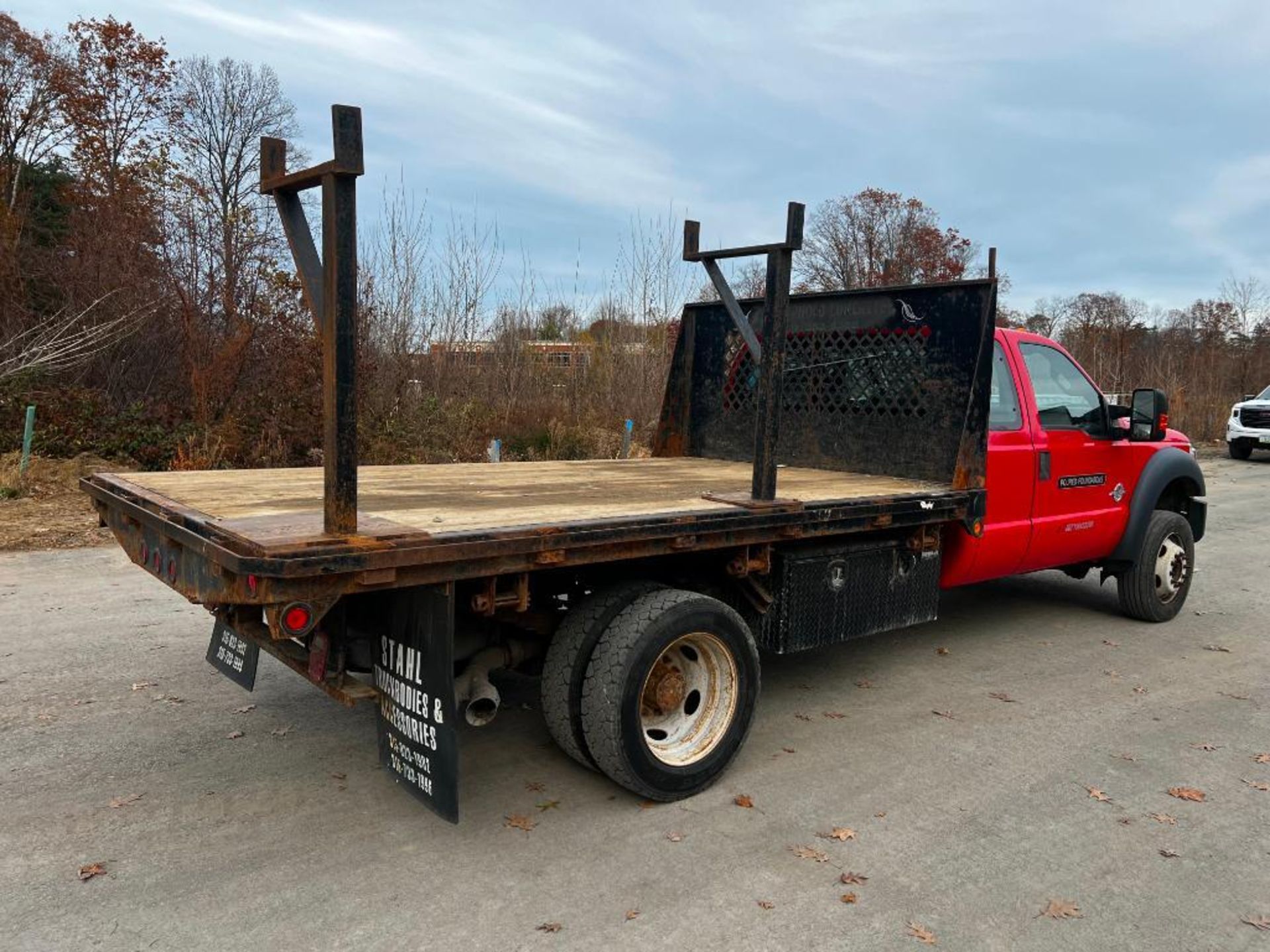 2016 Ford F550 Super Duty Power Stroke 6.7L truck, 4x4, dually, 98,306 miles, 8' x 12' flatbed, VIN: - Image 4 of 31