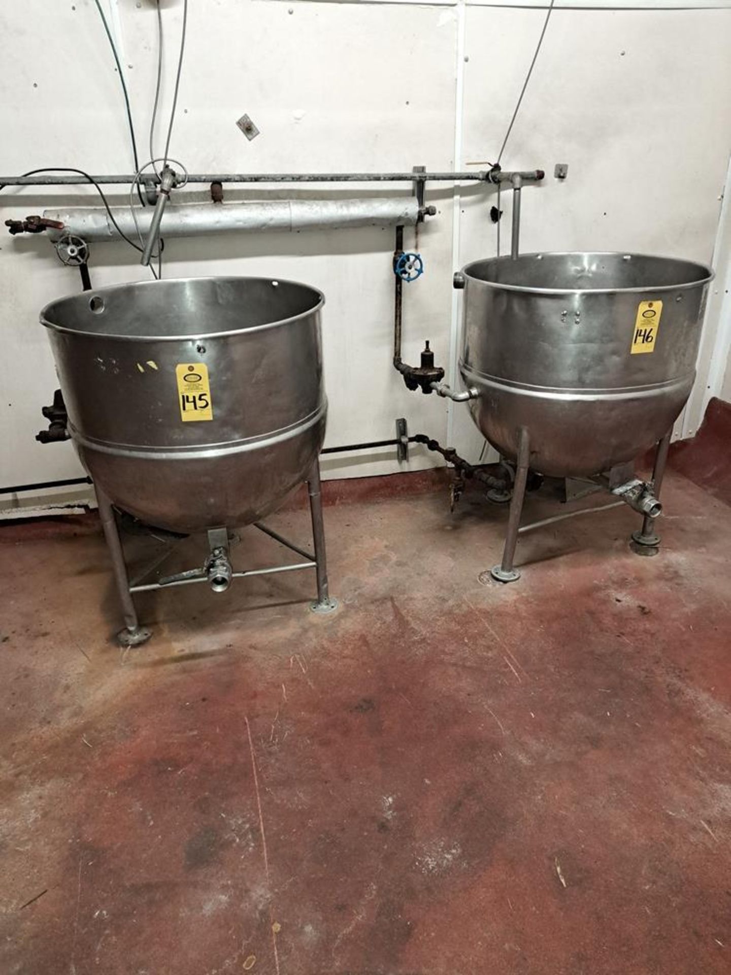 Stainless Steel Jacketed Steam Kettle, 32" Dia. X 28" D, 2" outlet: Required Loading Fee $300.00,