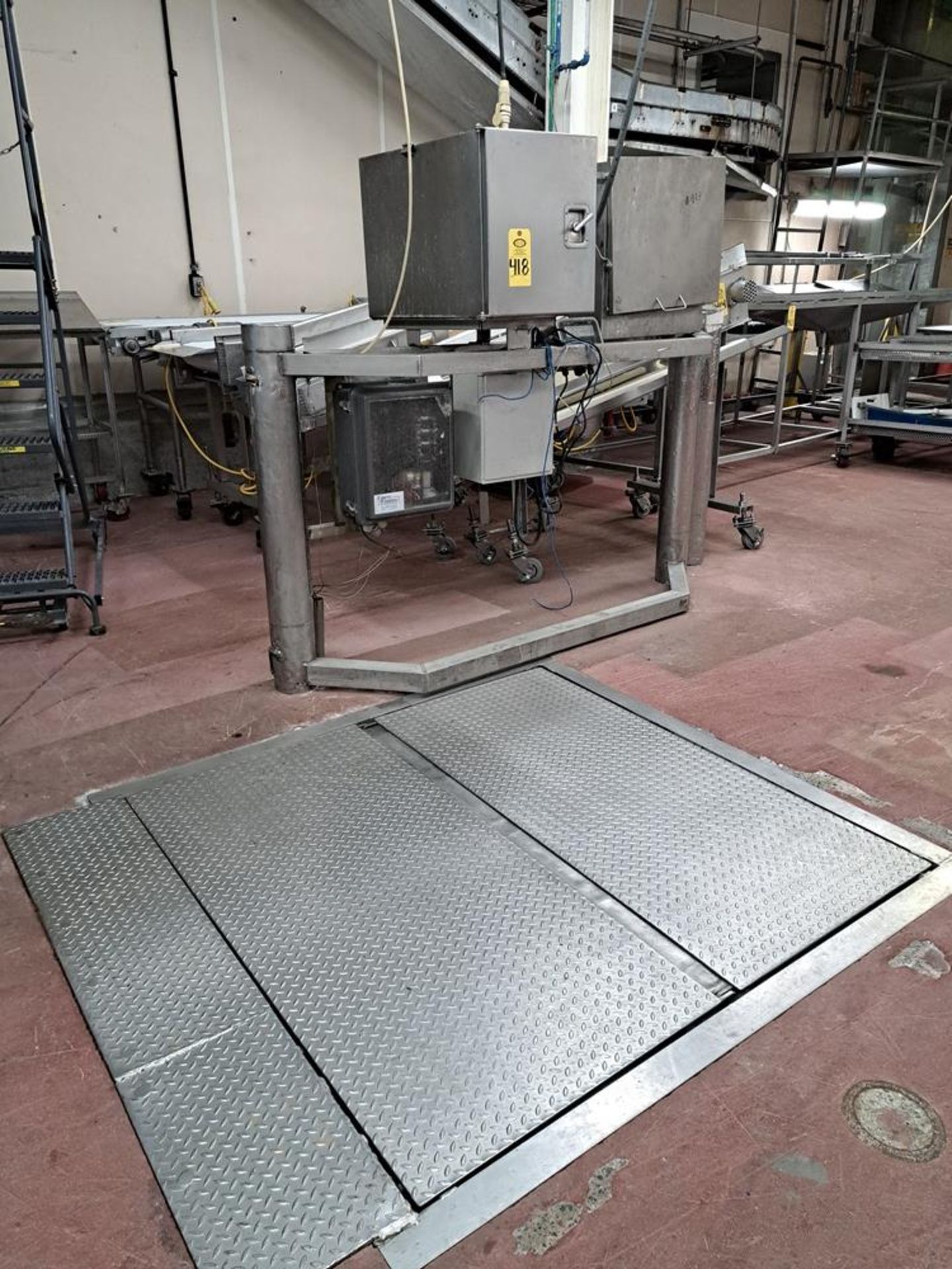 Lot Stainless Steel Floor Scale, 5' W X 5' L platform, Avery-Weigh-Tronix ZM301 digital readout,