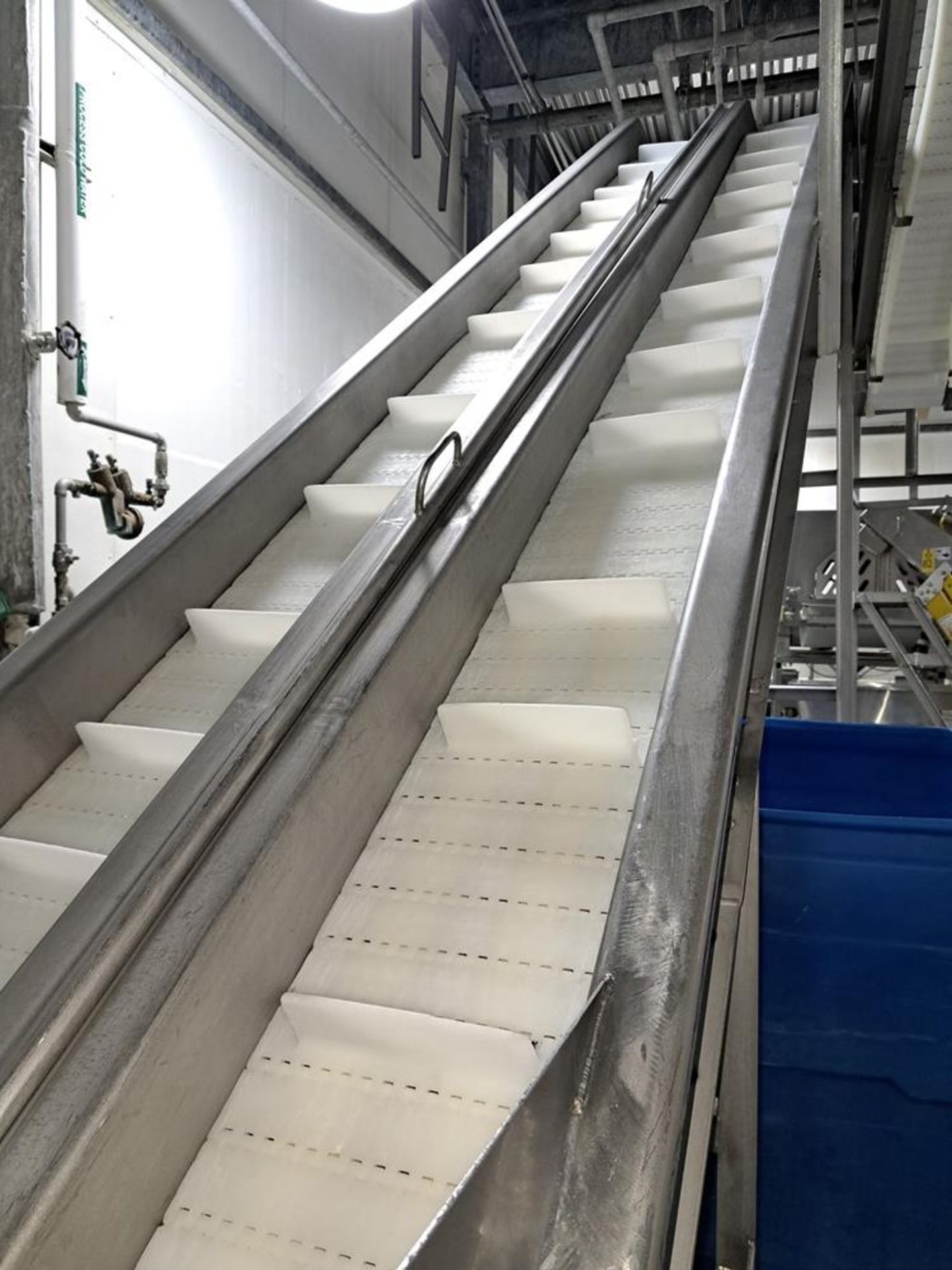 Stainless Steel Dual Lane Incline Conveyor, 10" W X 15' L X Flighted Plastic Belts, 10' discharge - Image 2 of 2