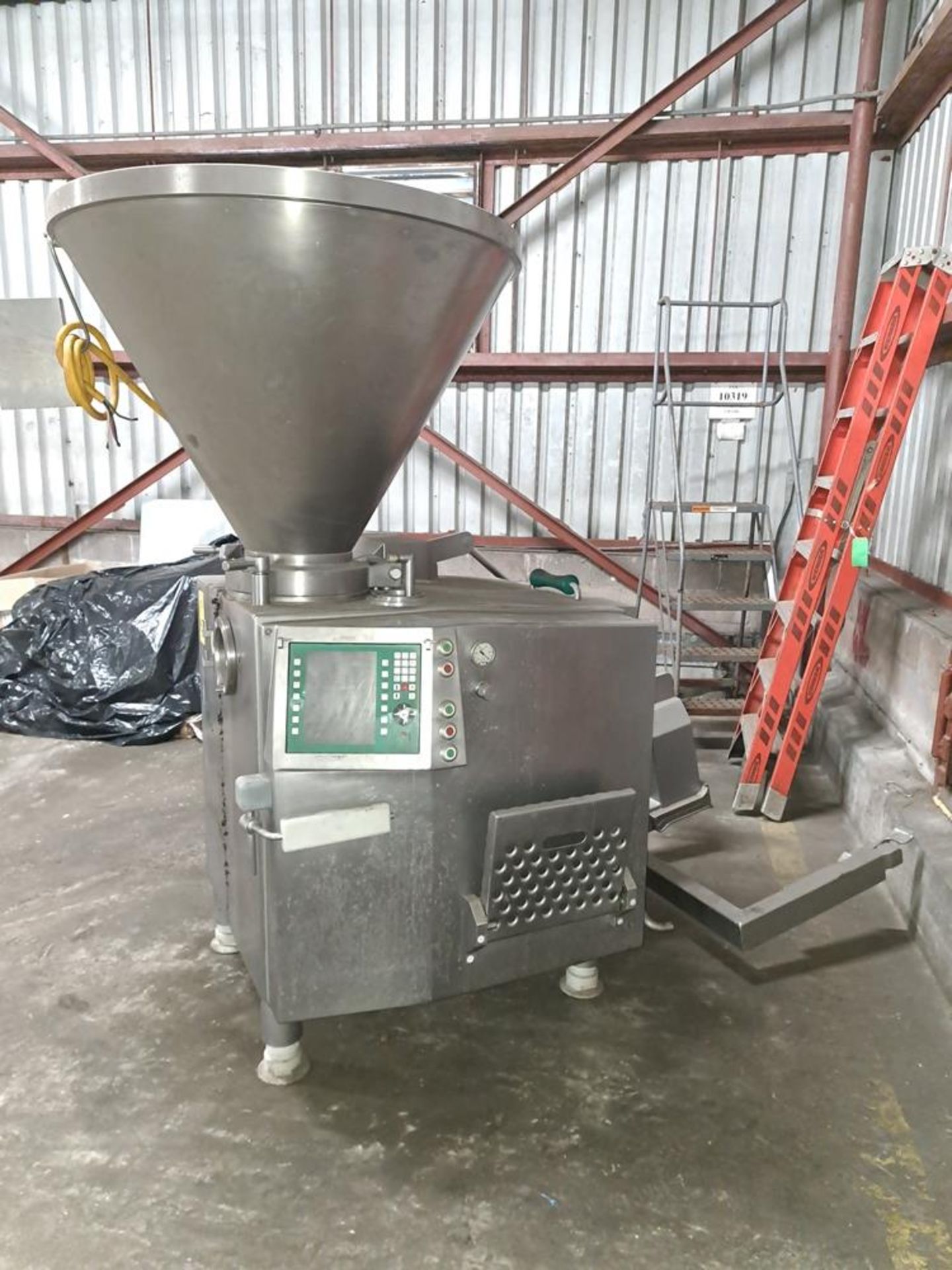 Vemag Vacuum Stuffer with loader: Required Loading Fee $400.00, Rigger-Norm Pavlish, Nebraska