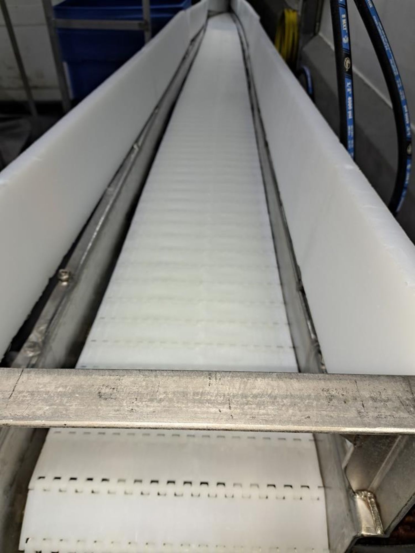 Portable Stainless Steel Incline Conveyor, 12" W X 25' L, Plastic Belt 2' infeed, 4' discharge: - Image 2 of 2