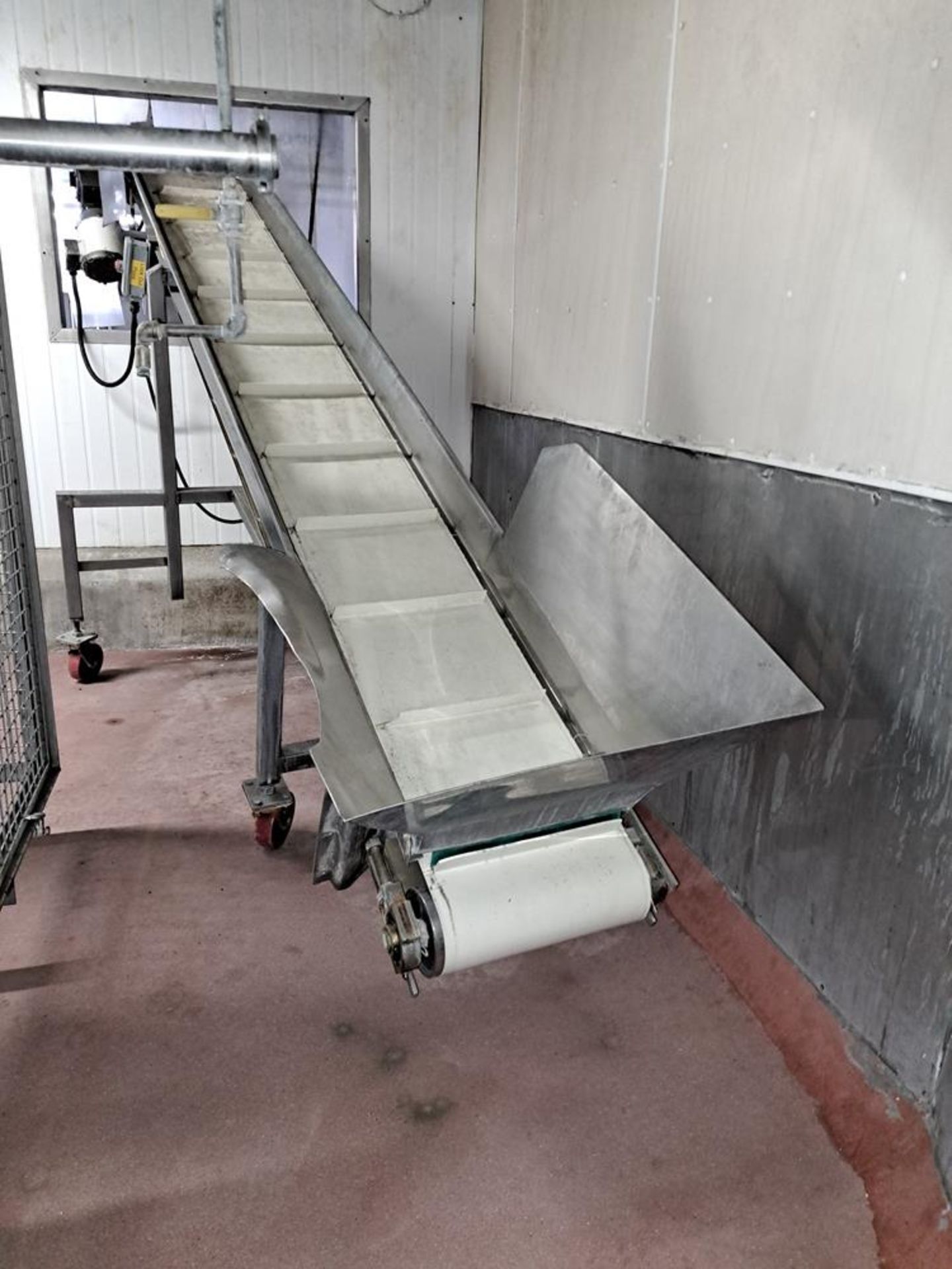 Stainless Steel Conveyor, 18" W X 12' L flighted belt, 24" infeed, 80" discharge, electric drive: - Image 2 of 3