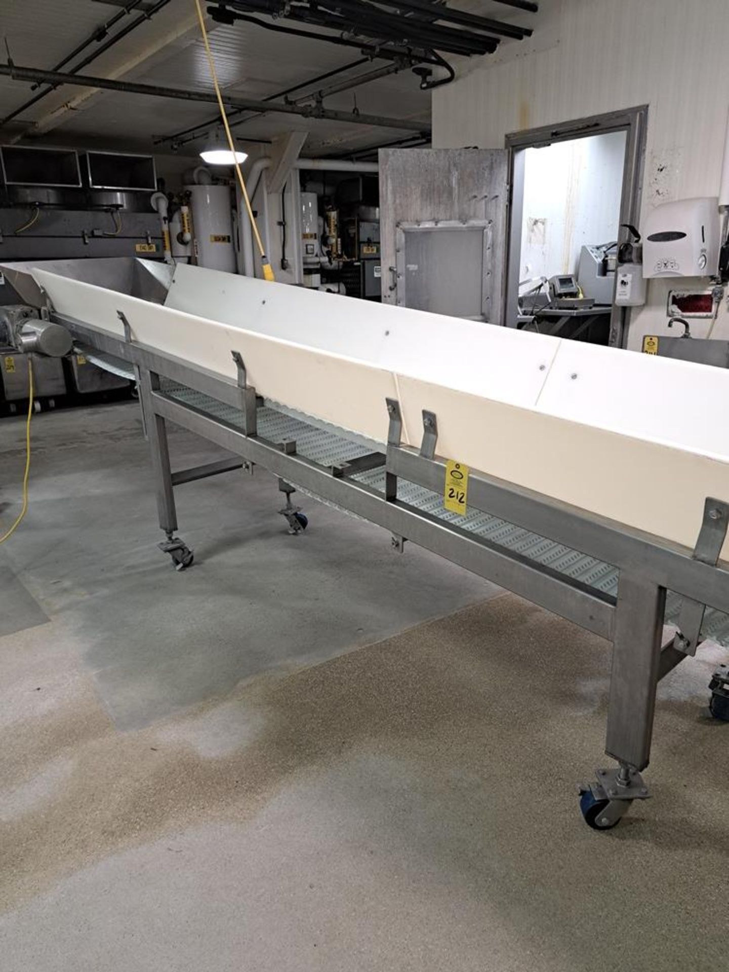 Portable Stainless Steel Incline Conveyor, 28" W X 17' L plastic belt, 24" infeed, 48" discharge, - Image 3 of 5