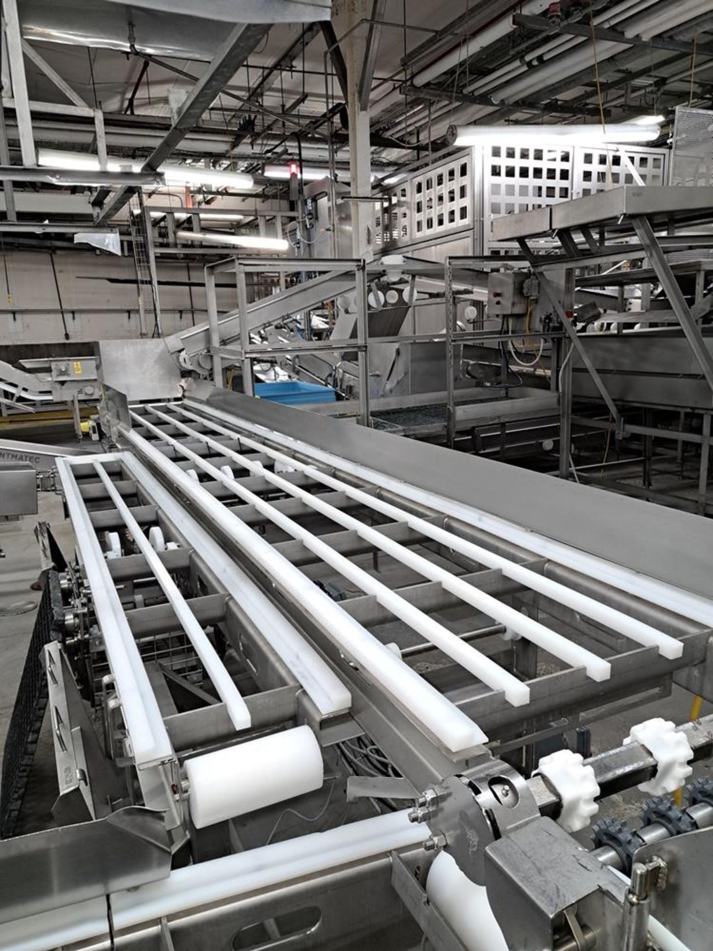 Stainless Steel Trim Conveyor, 24" W X 16' L main belt, 12" W X 10' L trim conveyor, (4) work - Image 5 of 5