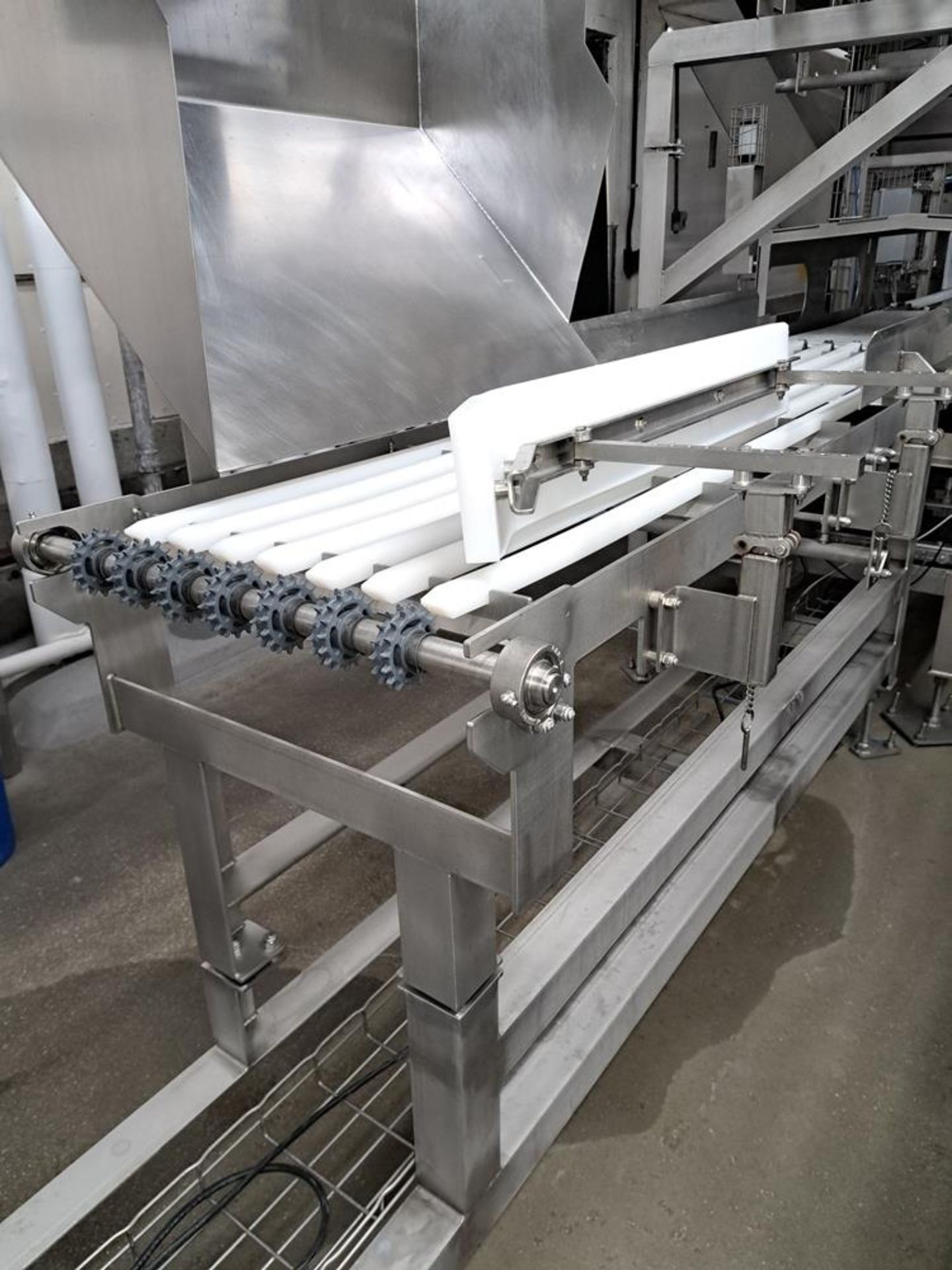 Frontmatec (1) Stainless Steel Conveyor Bottom belt, 20" W X 90' L, 230/460 volts, (1) Incline - Image 7 of 18